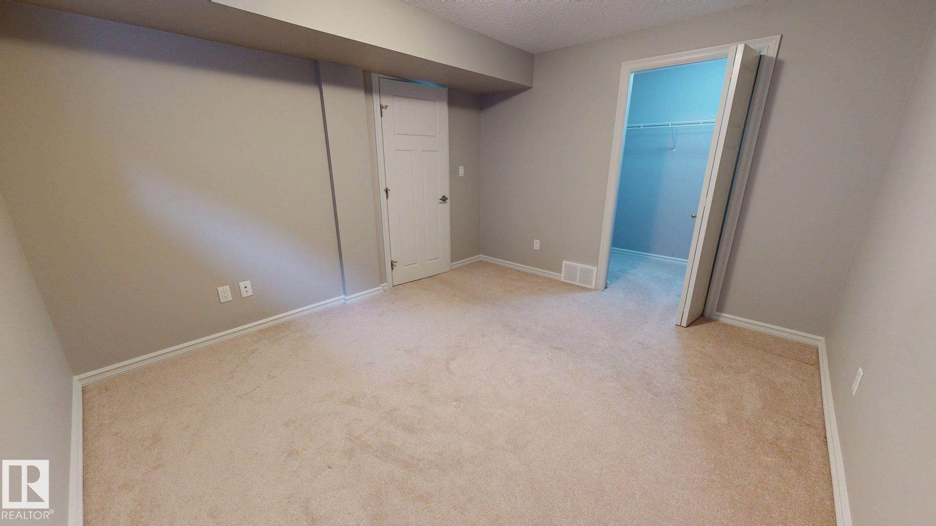 Photo 18 at 821 36a Avenue NW, Maple Crest, Edmonton