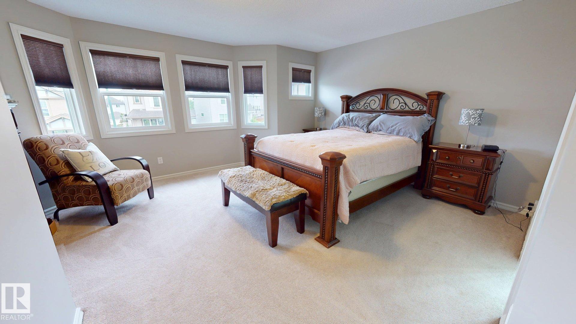Photo 7 at 821 36a Avenue NW, Maple Crest, Edmonton
