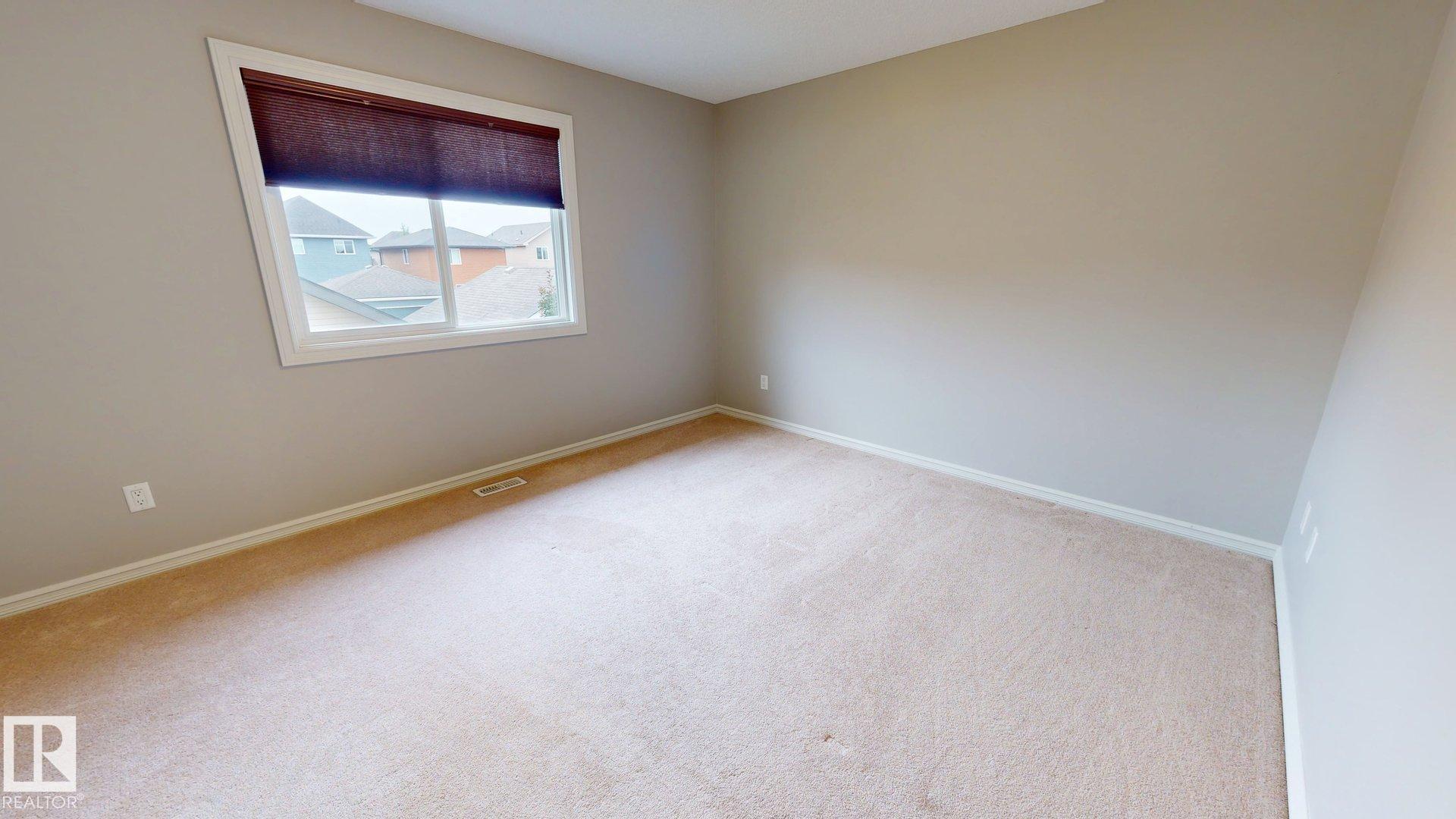 Photo 10 at 821 36a Avenue NW, Maple Crest, Edmonton