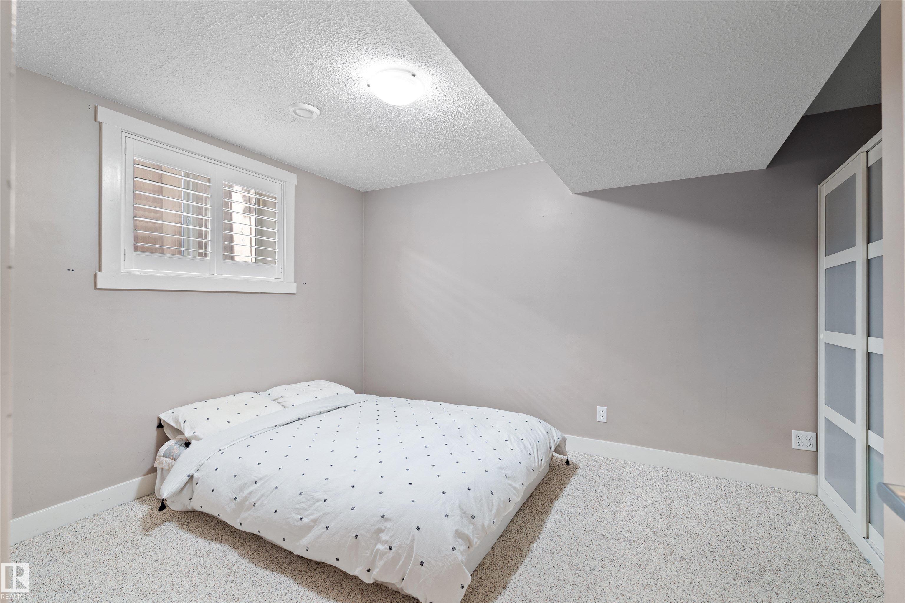 Photo 27 at 8315 Shaske Crescent NW, South Terwillegar, Edmonton
