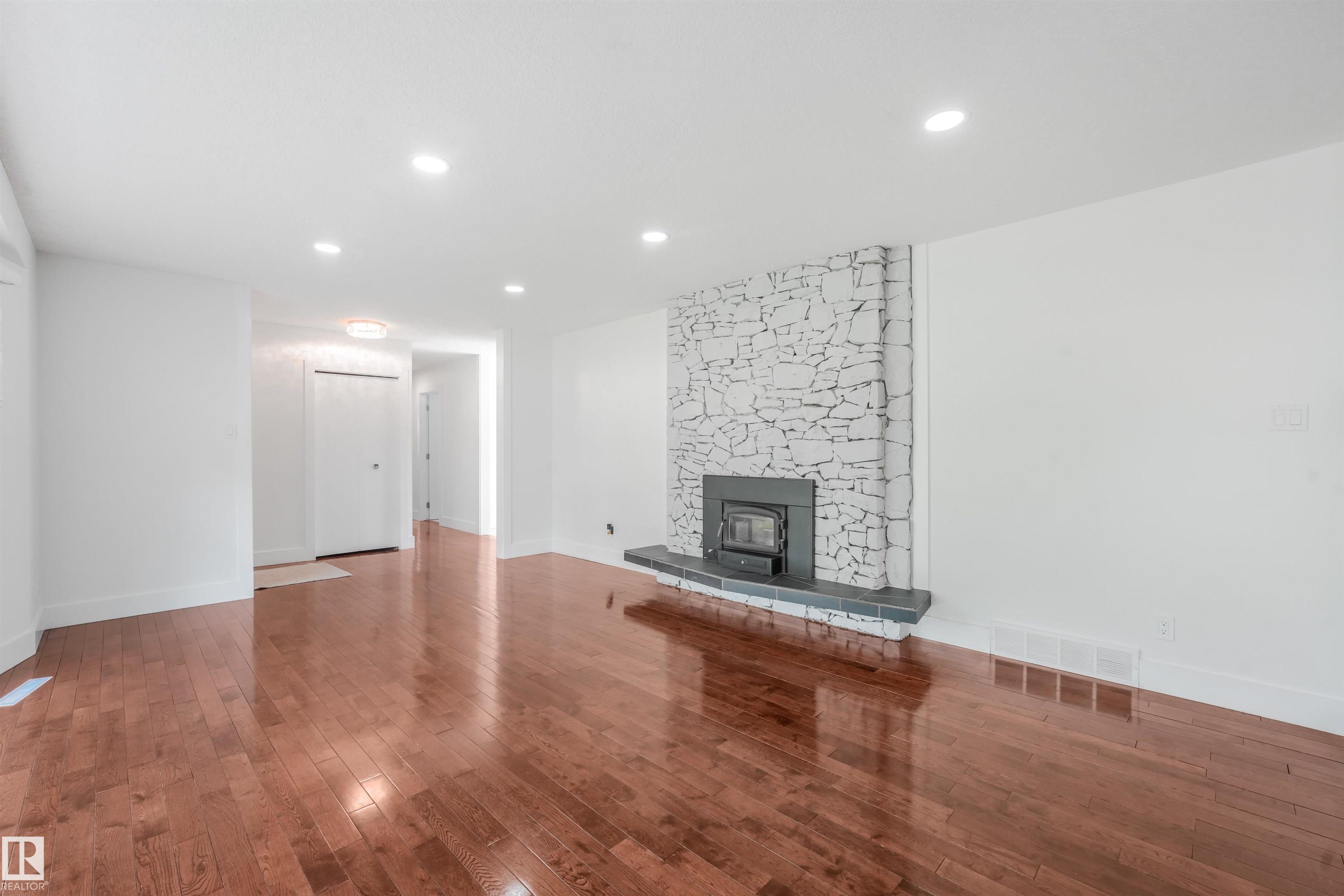 Photo 12 at 52 - 25019 Sturgeon Road, Upper Viscount Estate, Rural Sturgeon County
