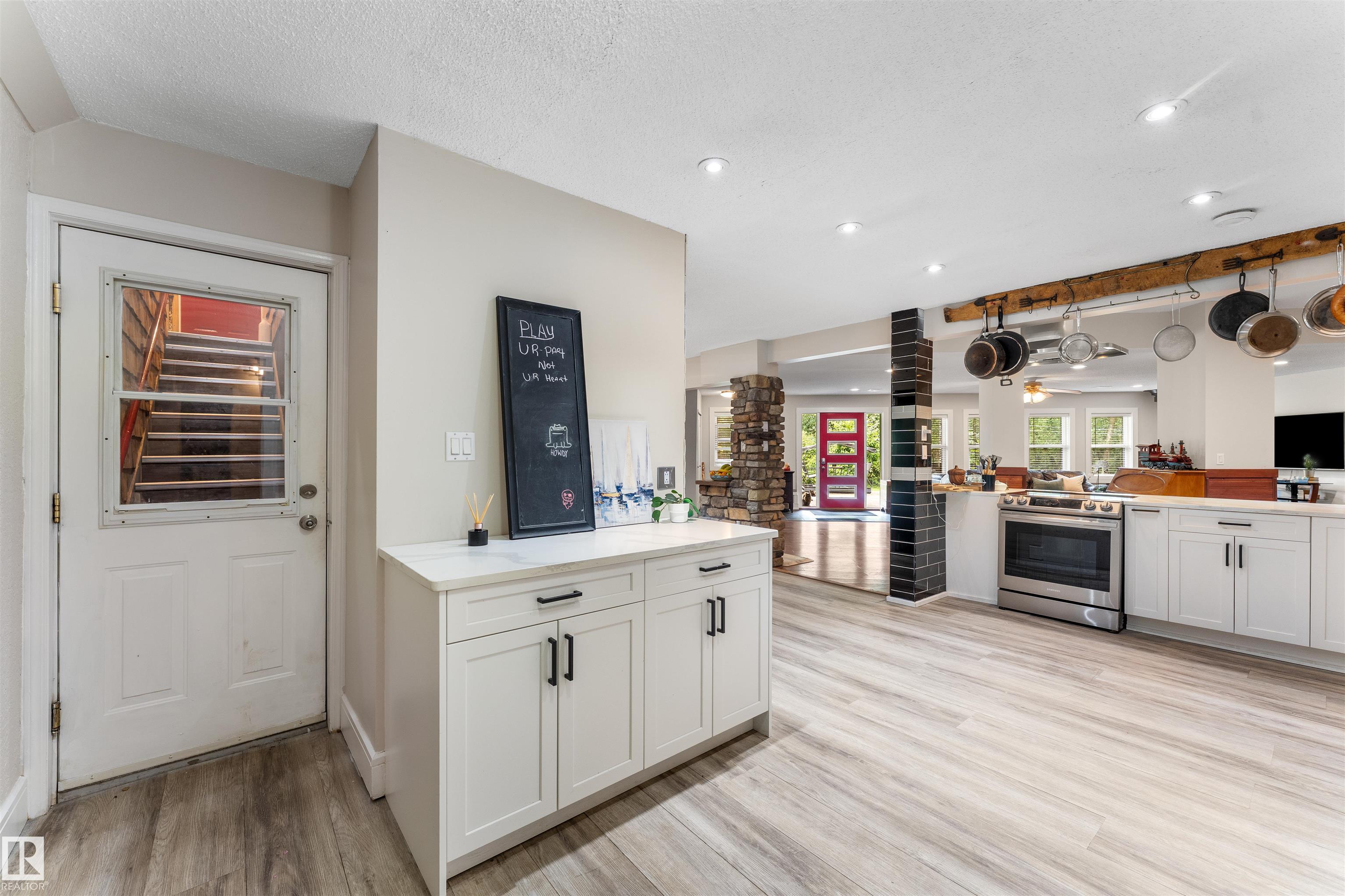 Photo 17 at 190 - 50449 Rge Rd 233, Strawberry Hill Estate, Rural Leduc County