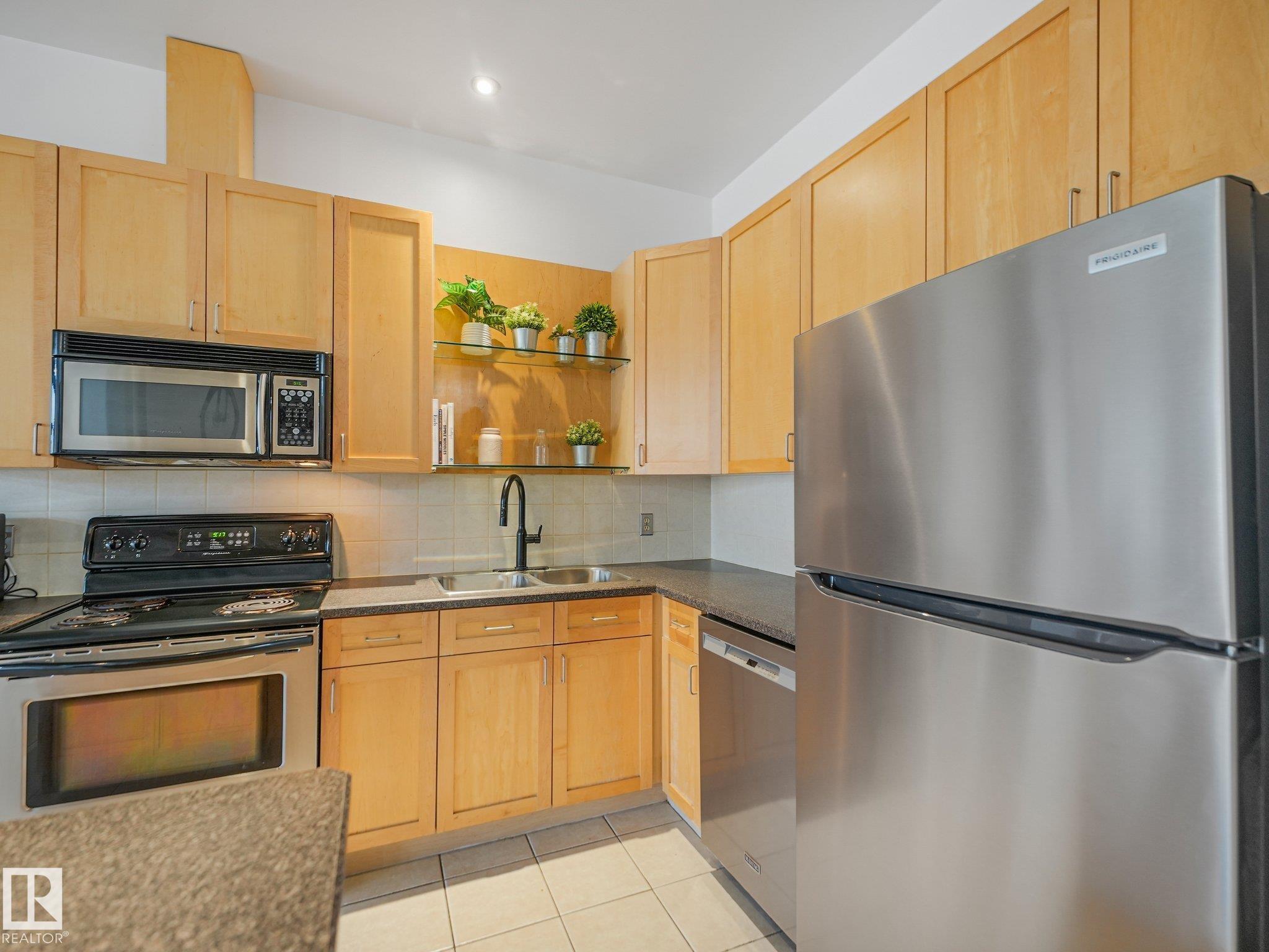 Photo 12 at 206 - 10265 107 Street NW, Downtown, Edmonton