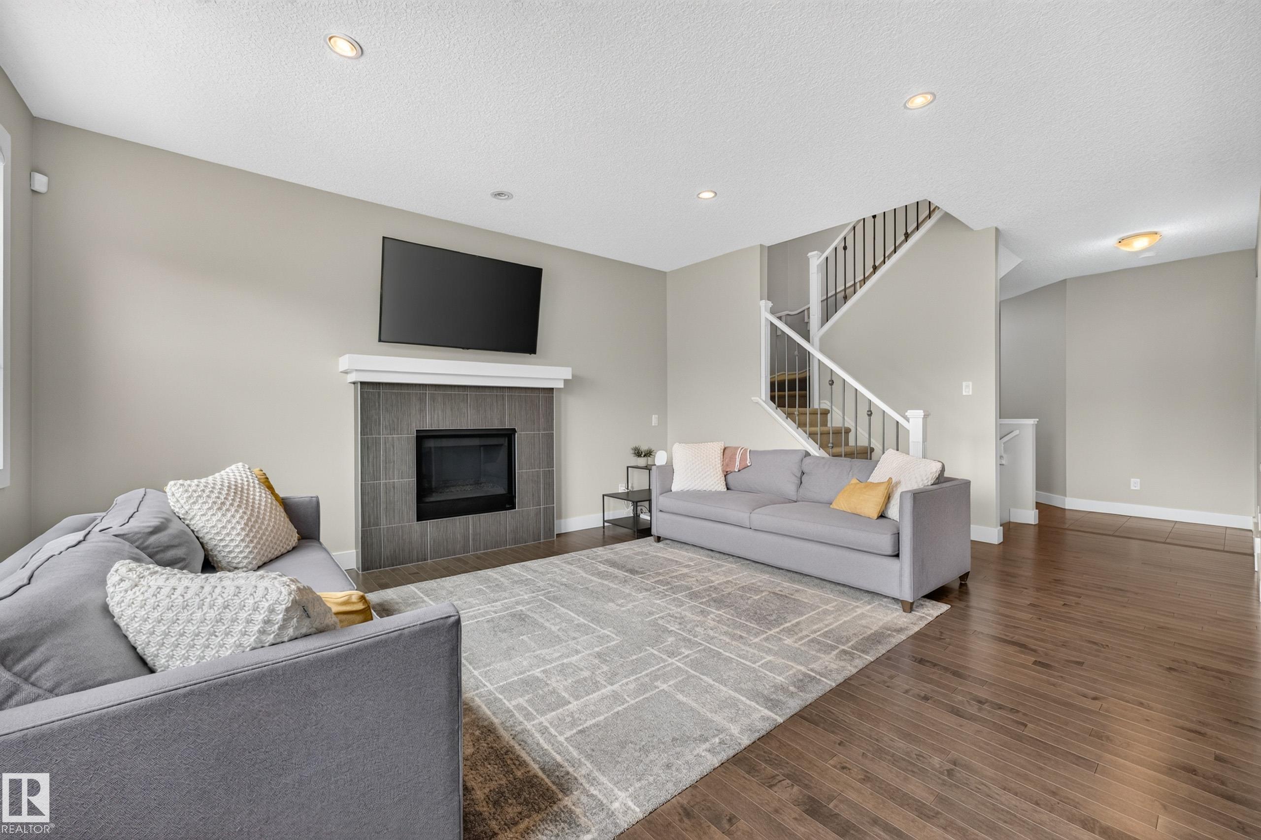 Photo 14 at 1323 158 Street SW, Glenridding Heights, Edmonton