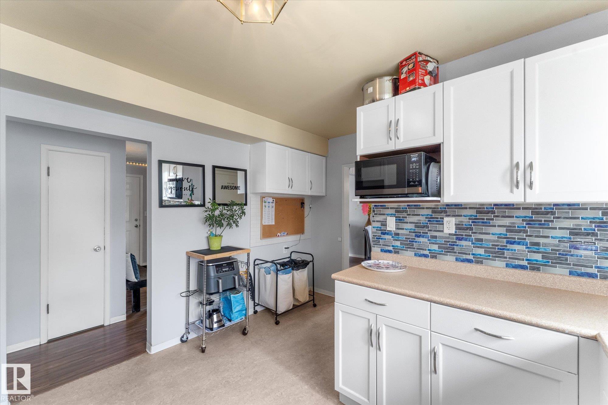 Photo 14 at 12923 137 Avenue NW, Wellington, Edmonton