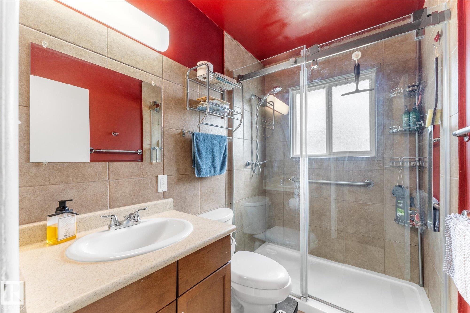 Photo 16 at 12923 137 Avenue NW, Wellington, Edmonton