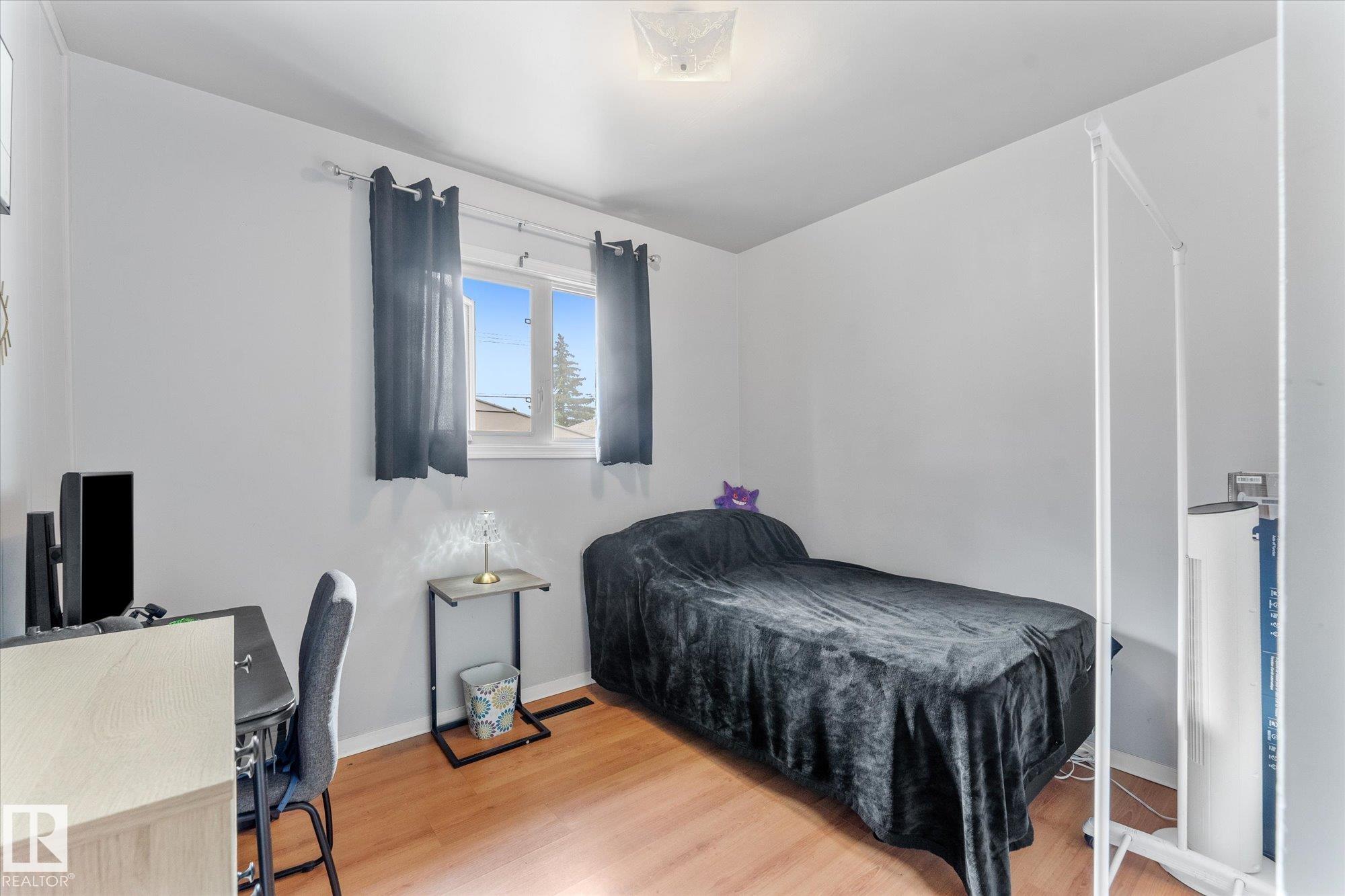 Photo 19 at 12923 137 Avenue NW, Wellington, Edmonton