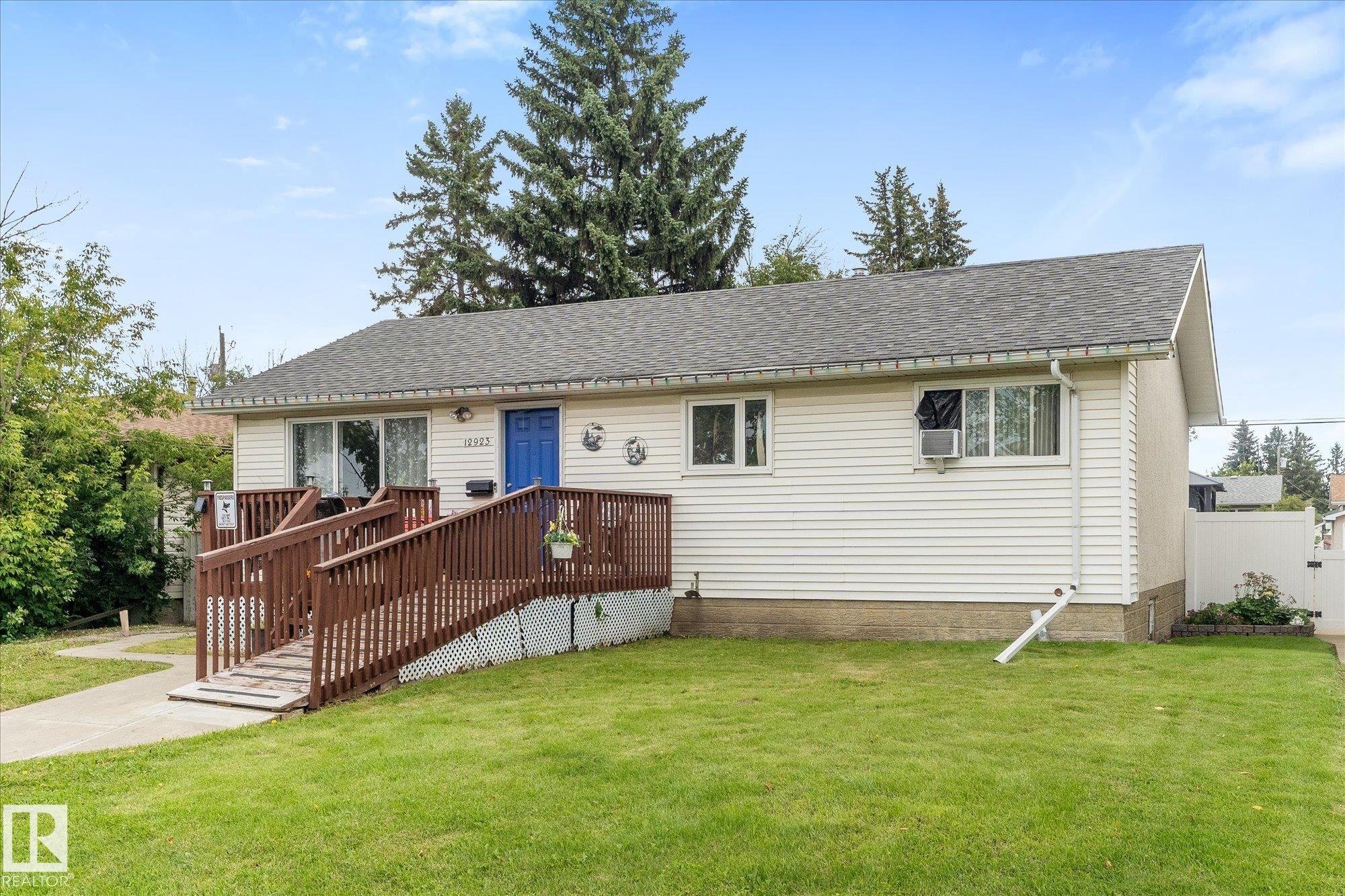 Photo 25 at 12923 137 Avenue NW, Wellington, Edmonton