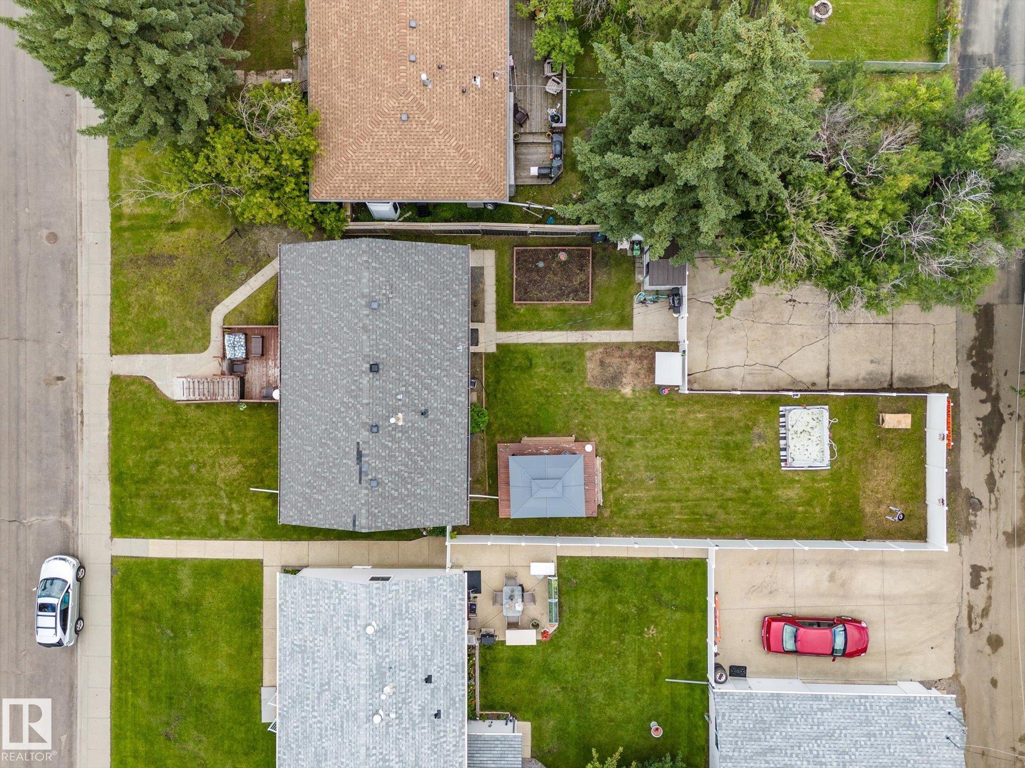 Photo 31 at 12923 137 Avenue NW, Wellington, Edmonton