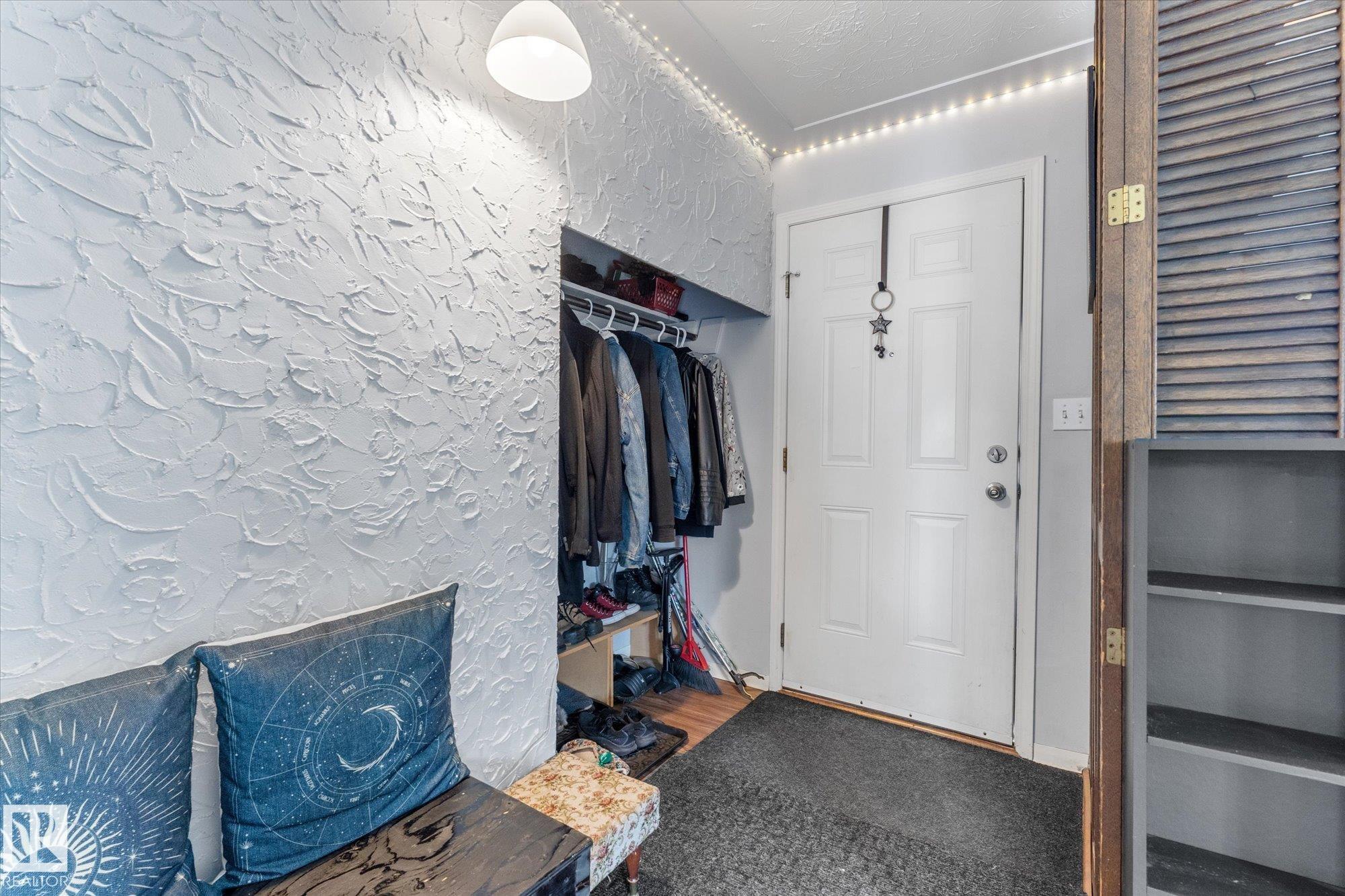 Photo 6 at 12923 137 Avenue NW, Wellington, Edmonton