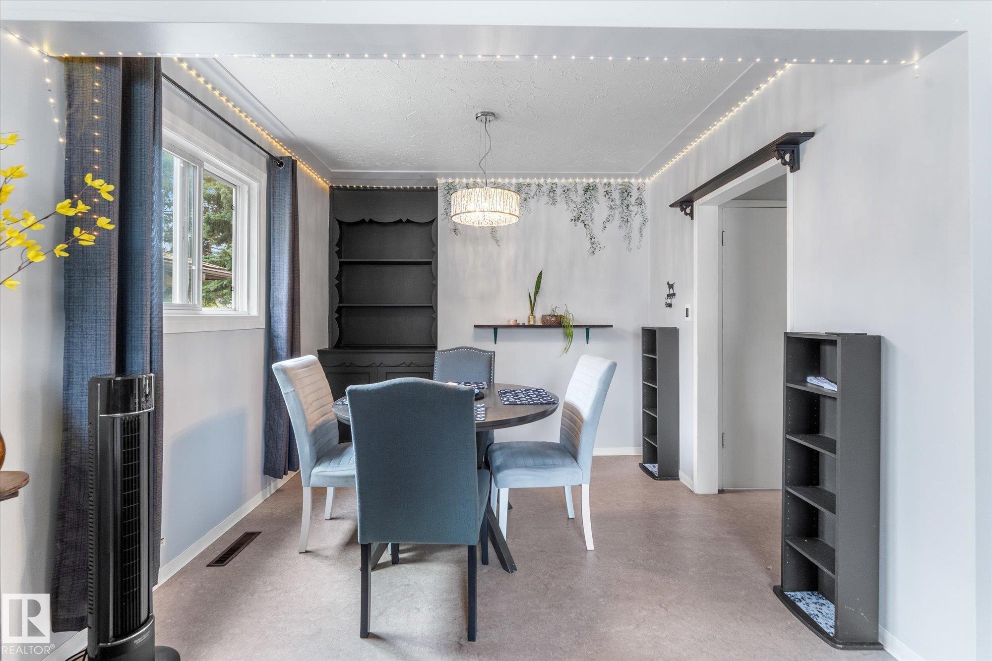 Photo 10 at 12923 137 Avenue NW, Wellington, Edmonton