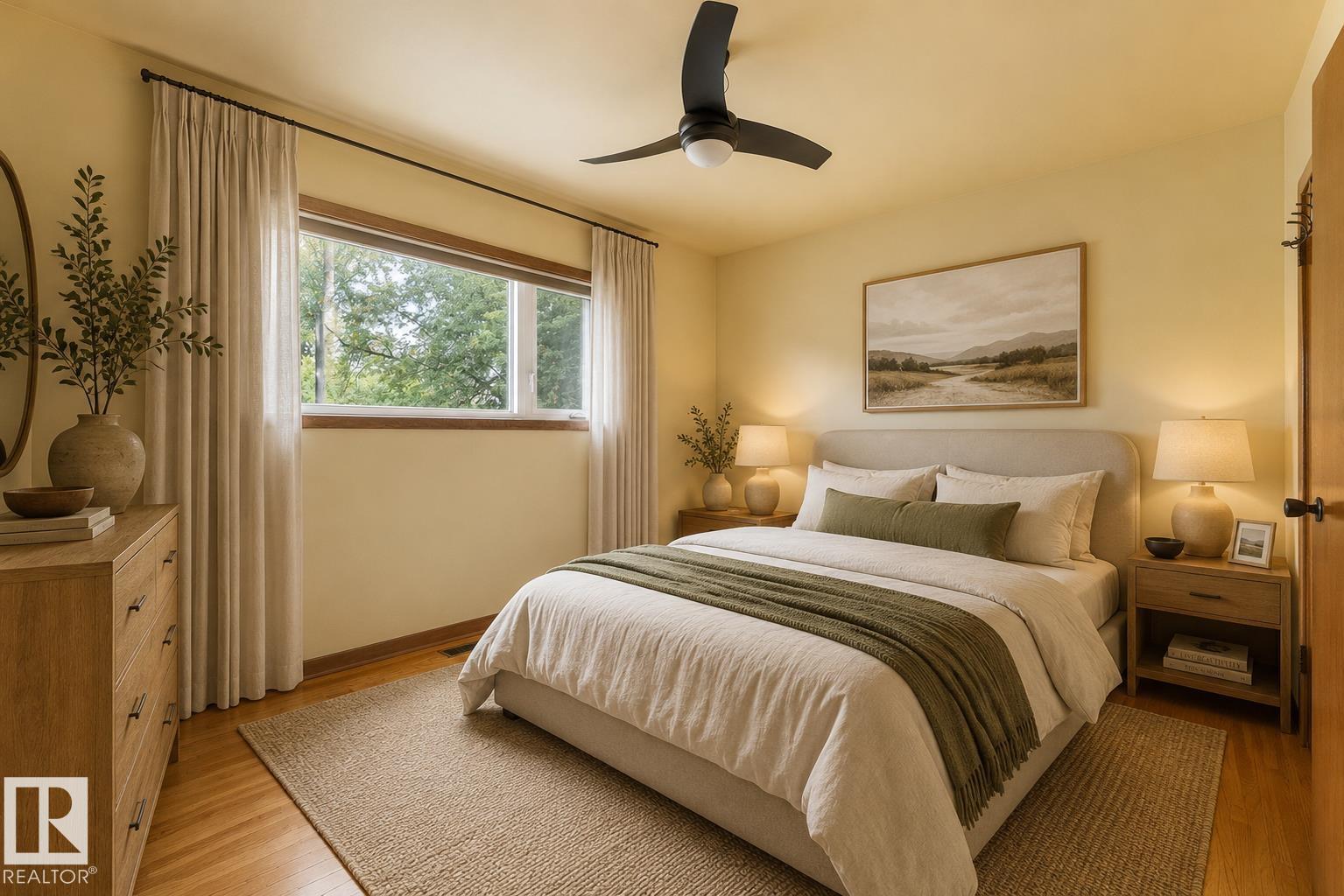 Listing photo thumbnail