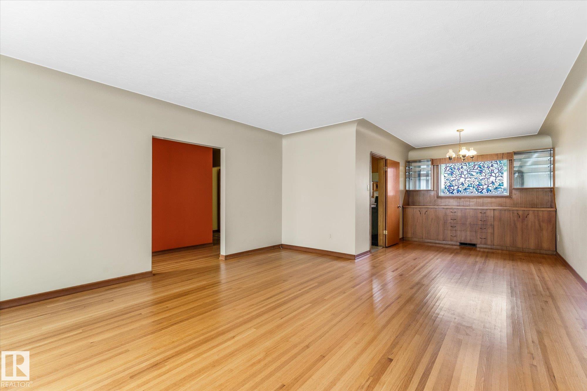 Listing photo thumbnail