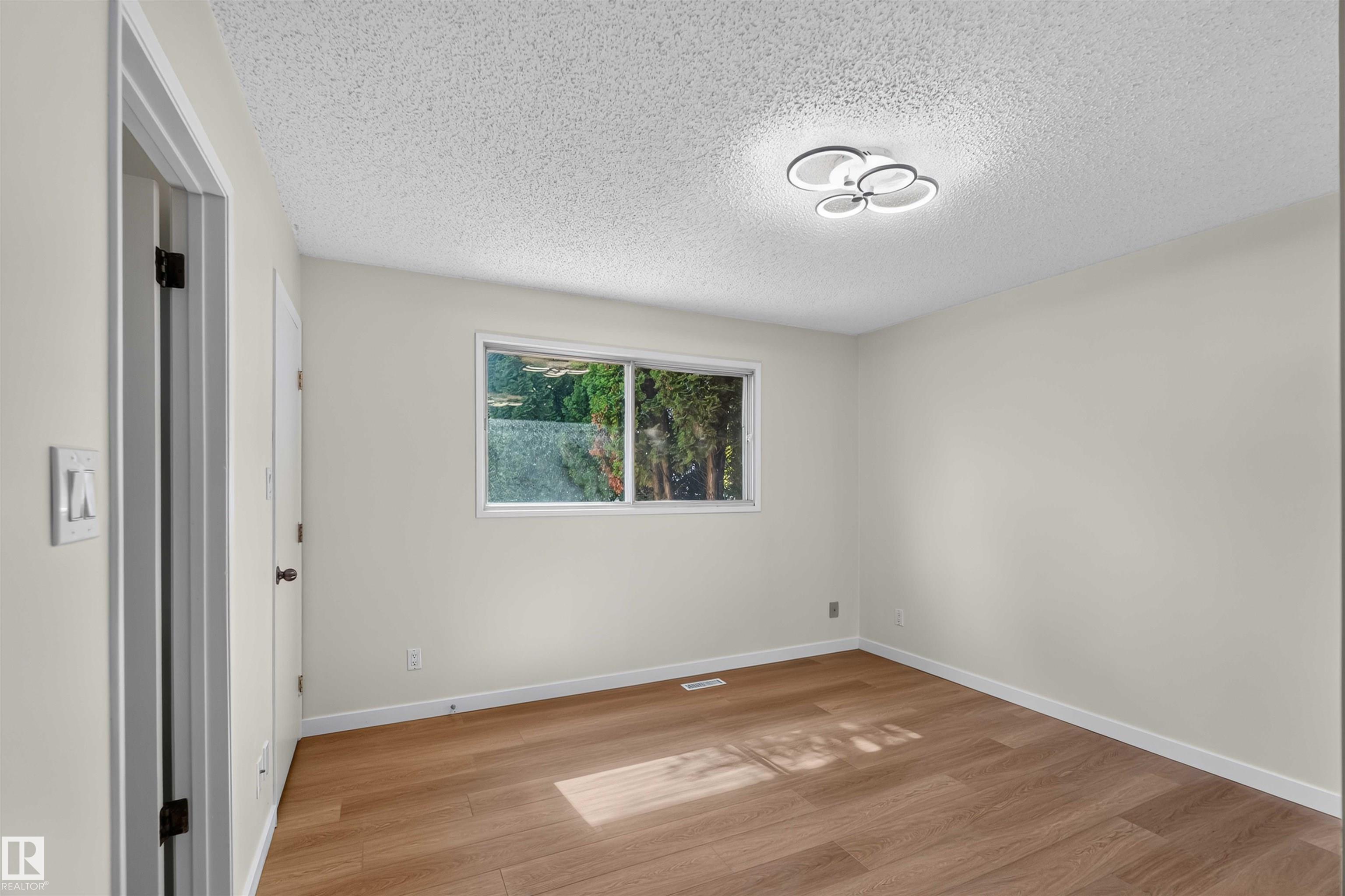 Photo 32 at 14725 43a Avenue NW, Ramsay Heights, Edmonton