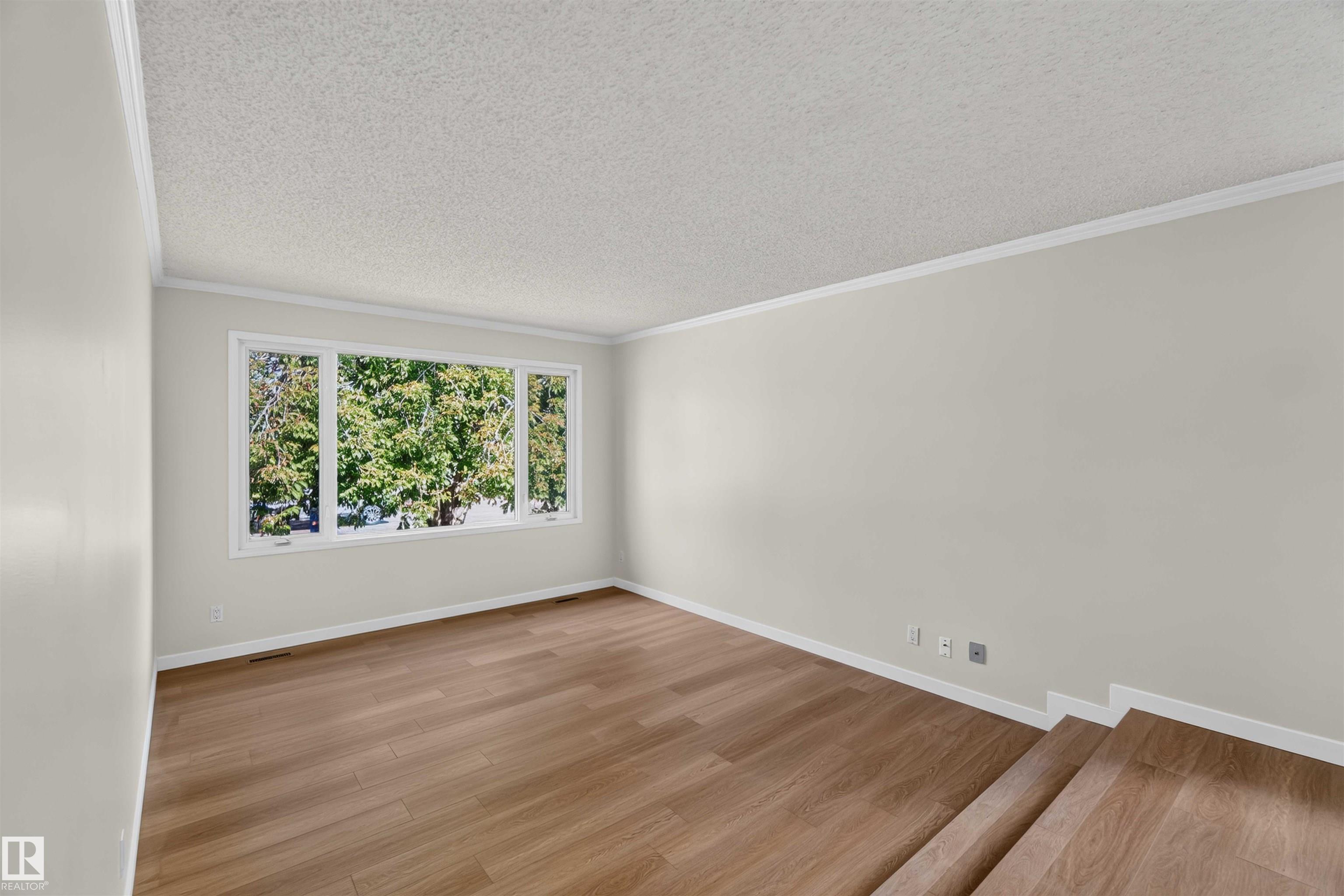 Photo 6 at 14725 43a Avenue NW, Ramsay Heights, Edmonton