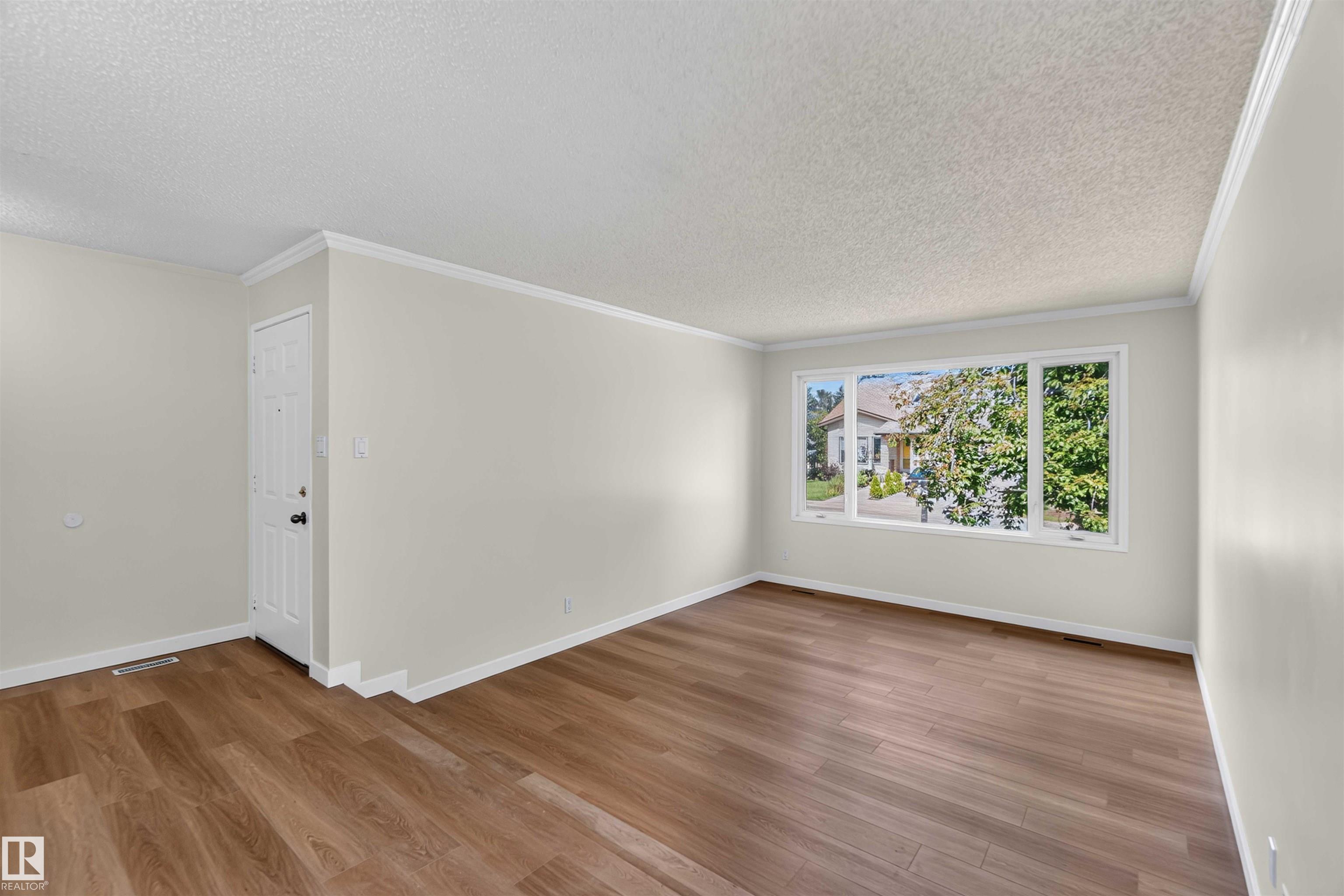 Photo 8 at 14725 43a Avenue NW, Ramsay Heights, Edmonton