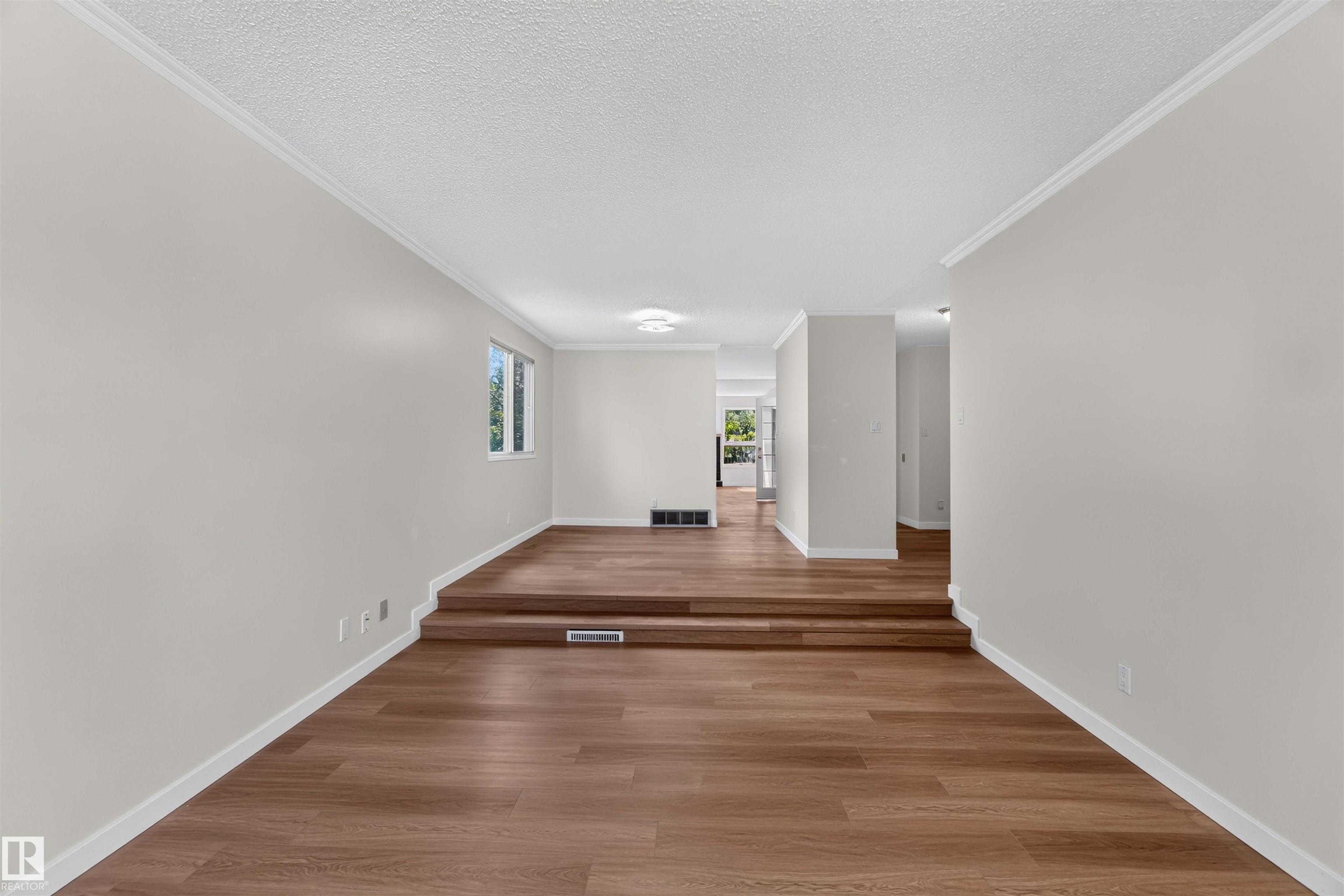 Photo 10 at 14725 43a Avenue NW, Ramsay Heights, Edmonton