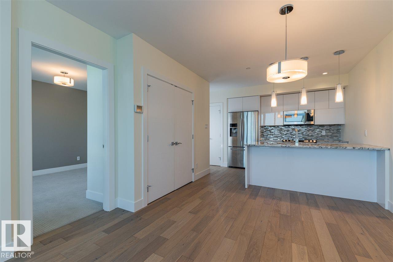 401 - 11969 Jasper Avenue NW, Wîhkwêntôwin, Edmonton