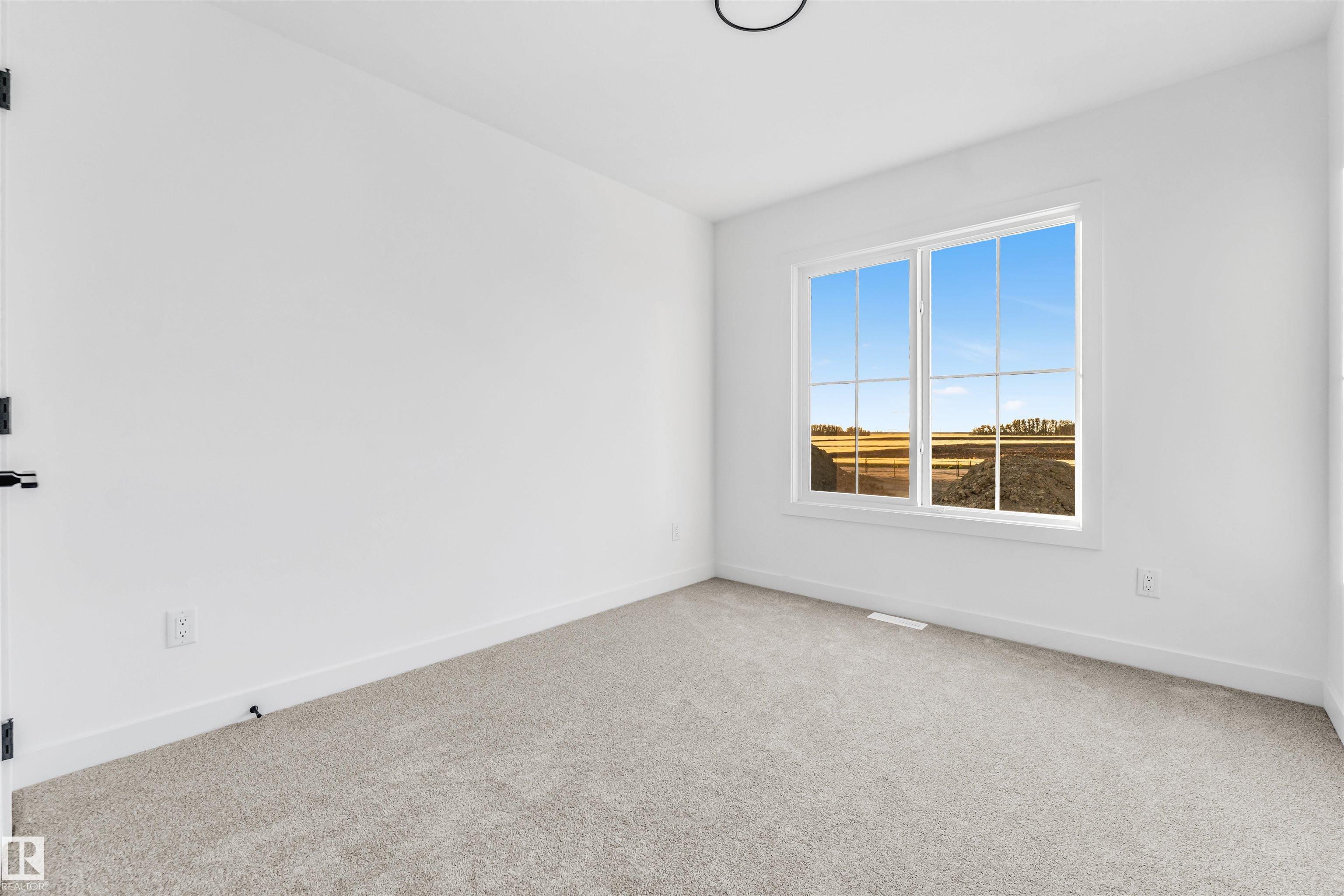 Photo 17 at 554 Ashgrove Circle, Anderson, Leduc