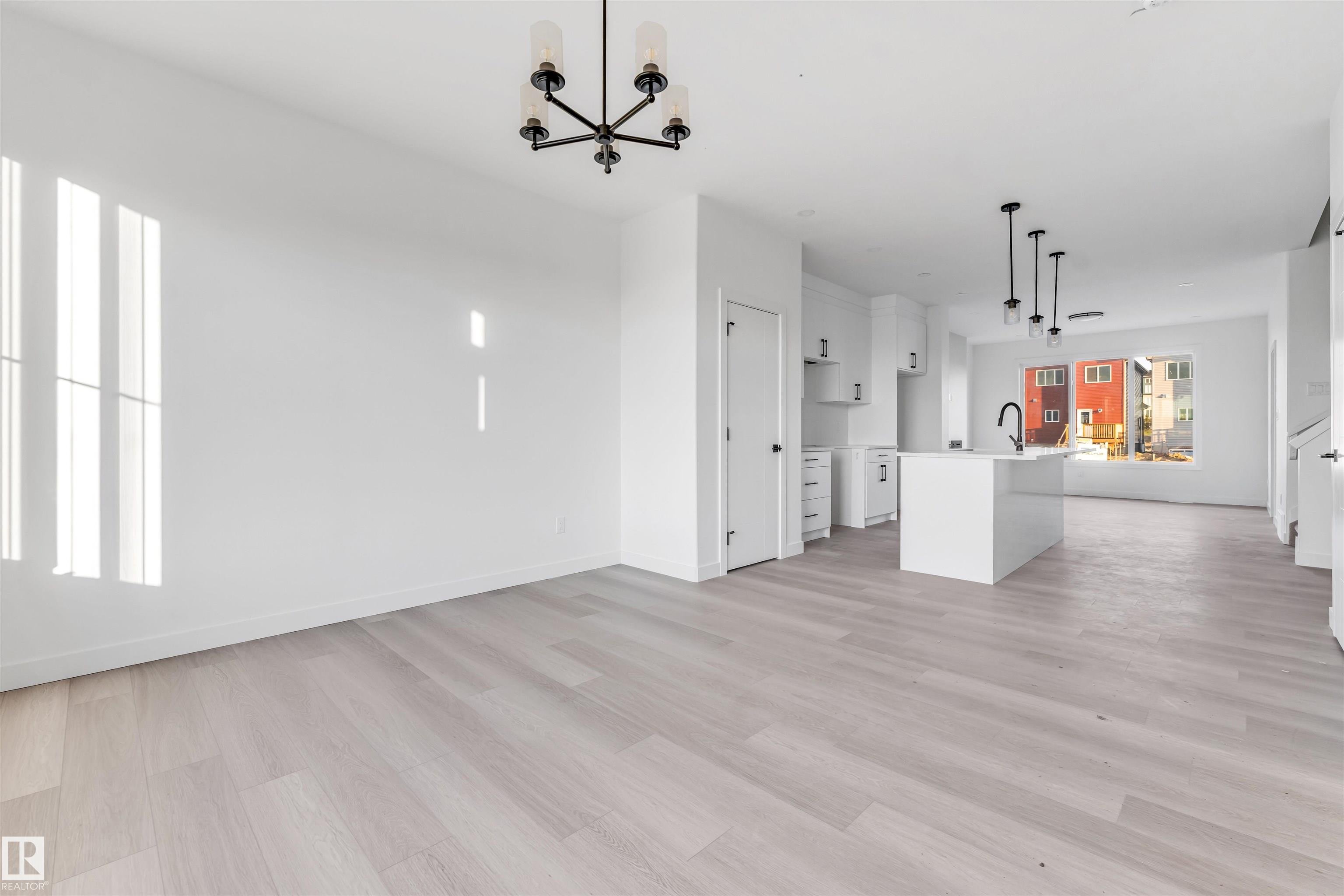 Photo 6 at 554 Ashgrove Circle, Anderson, Leduc