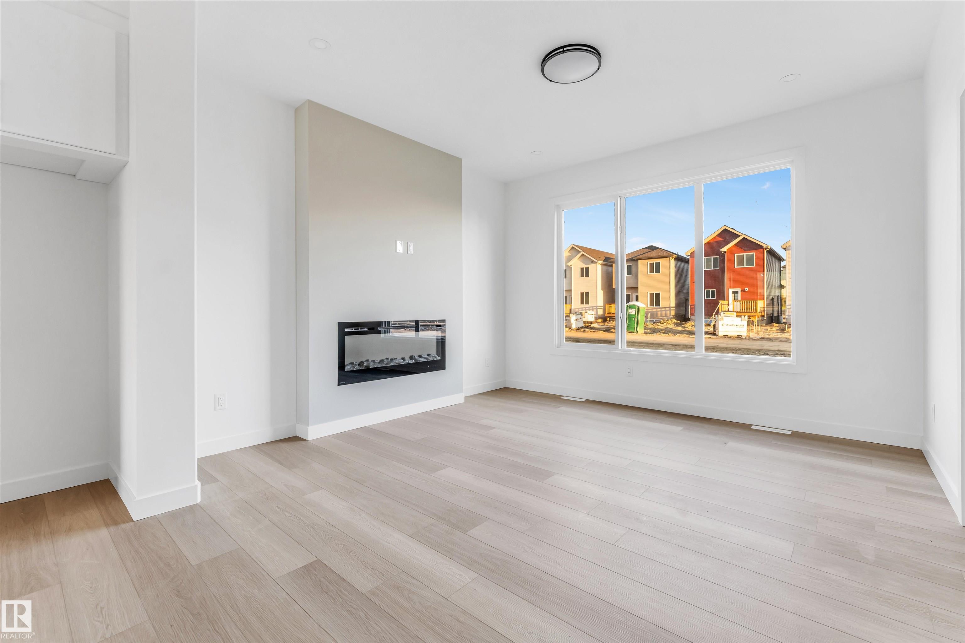 Photo 9 at 554 Ashgrove Circle, Anderson, Leduc