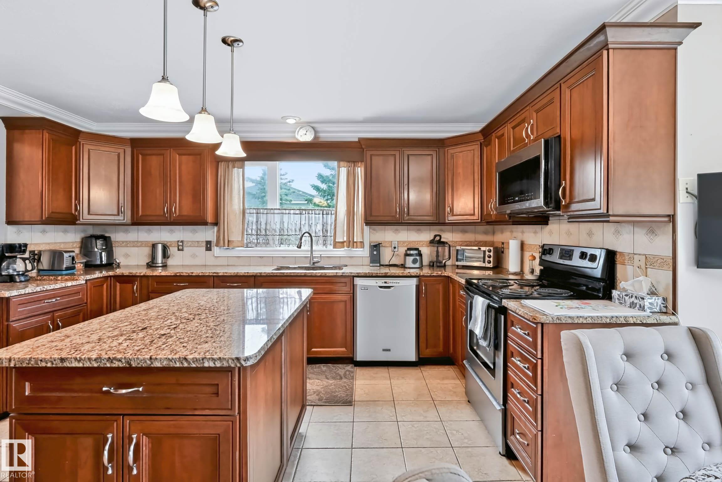 Photo 19 at 68 - 54324 Bellerose Drive, Summerbrook Estate, Rural Sturgeon County