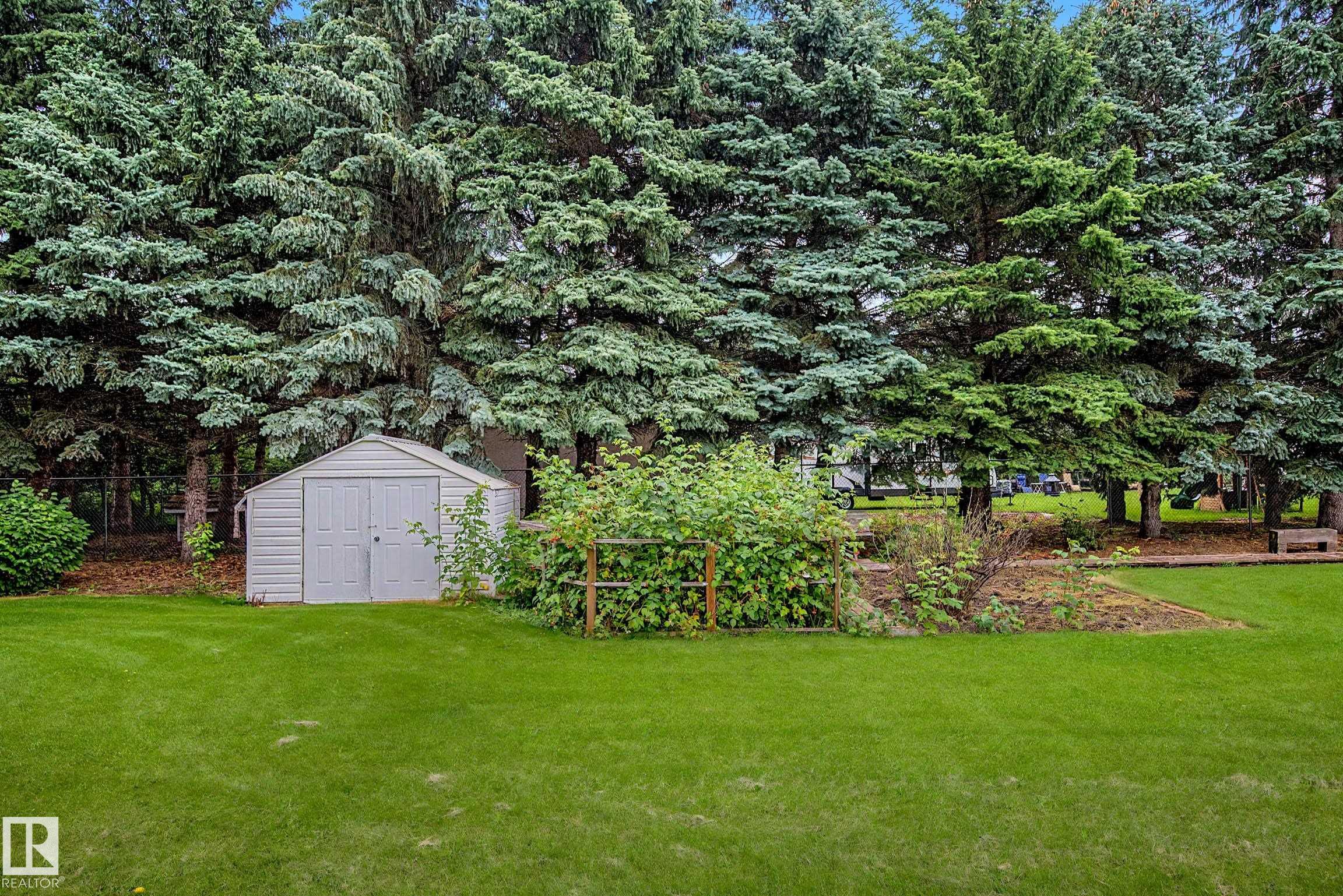 Photo 67 at 68 - 54324 Bellerose Drive, Summerbrook Estate, Rural Sturgeon County