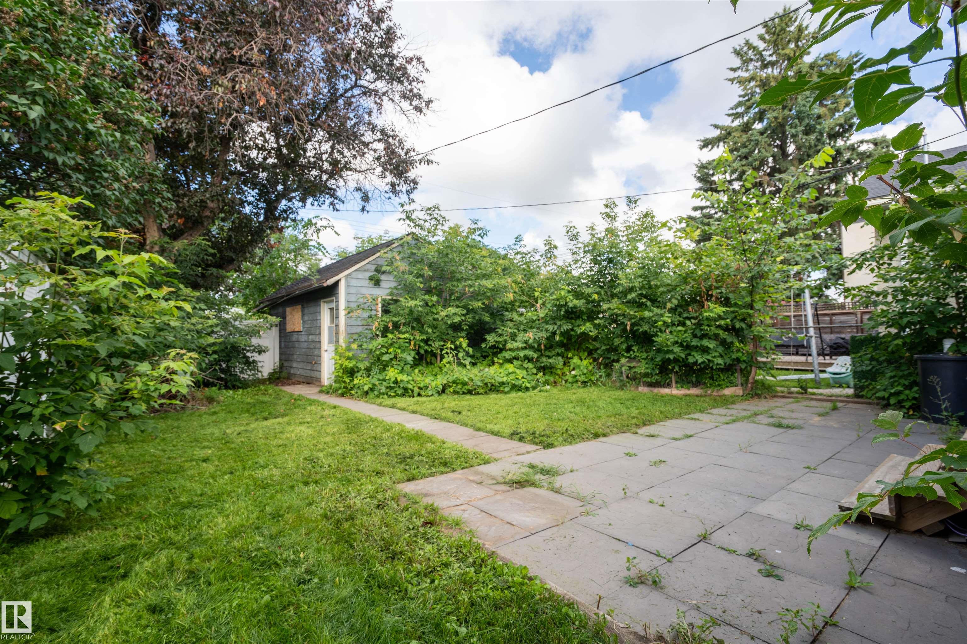 Listing photo thumbnail