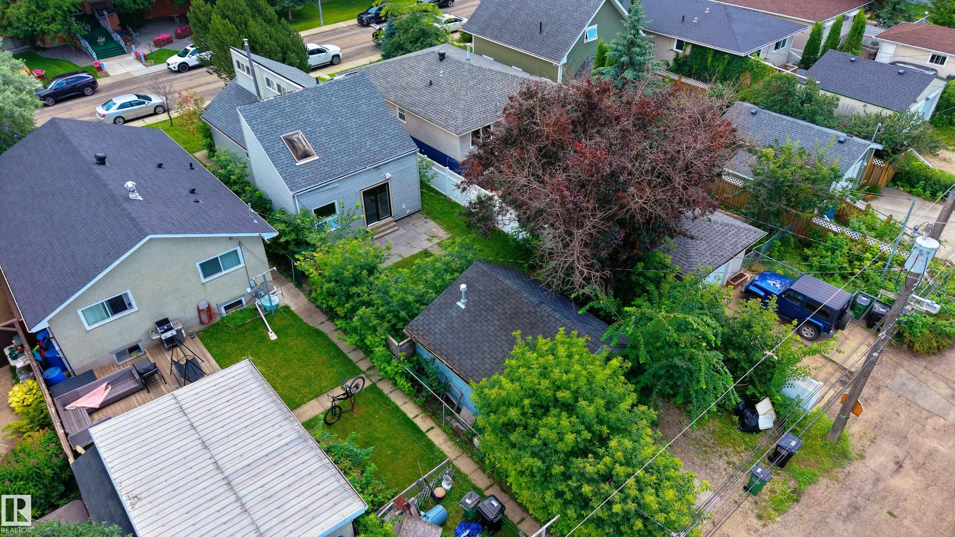 Listing photo thumbnail