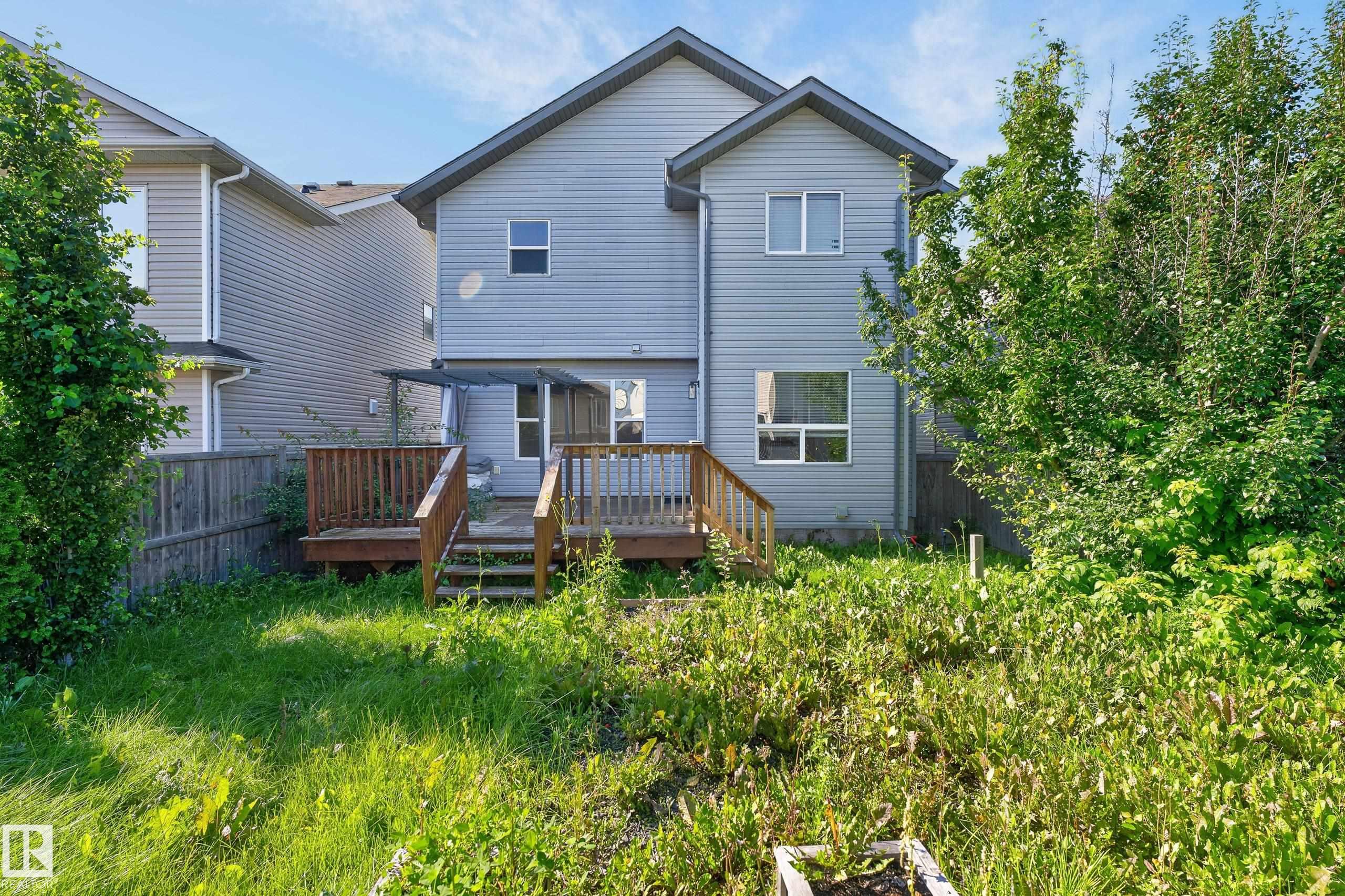 Listing photo thumbnail