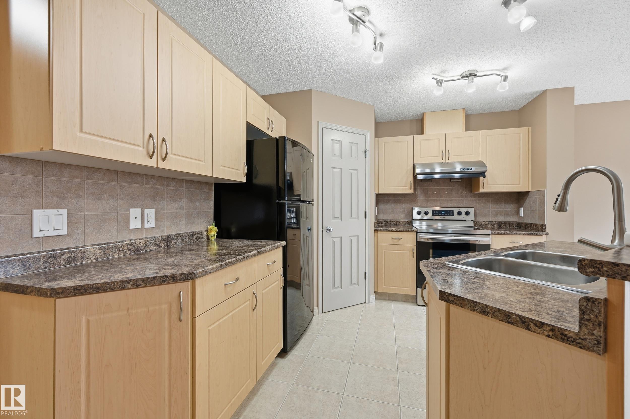 Photo 13 at 60 - 1128 156 Street NW, South Terwillegar, Edmonton