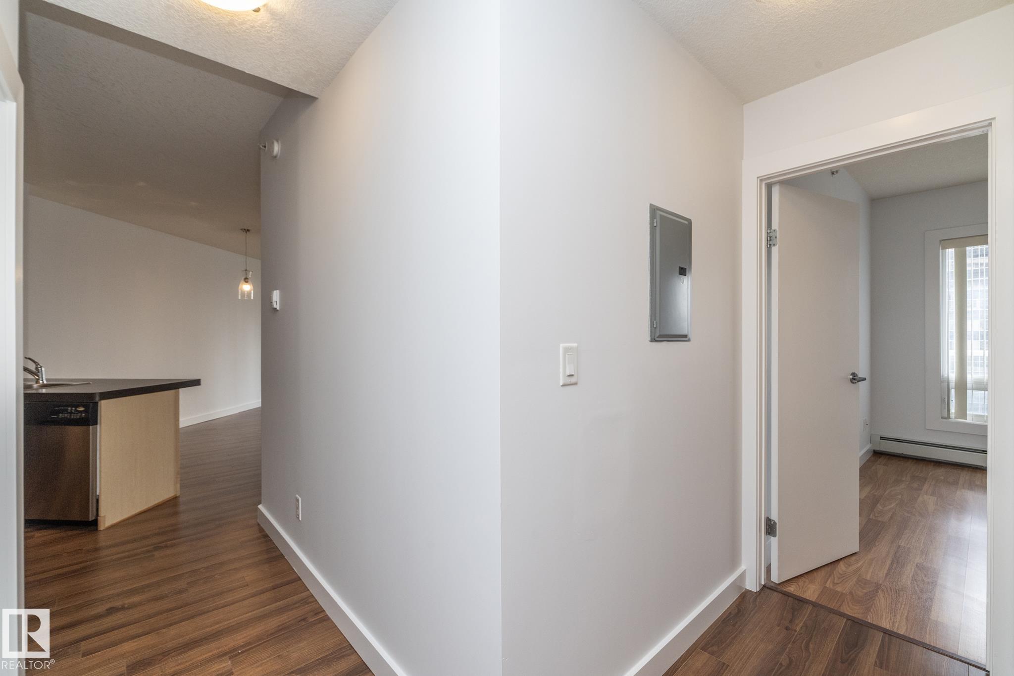 1004 - 10136 104 Street NW, Downtown, Edmonton