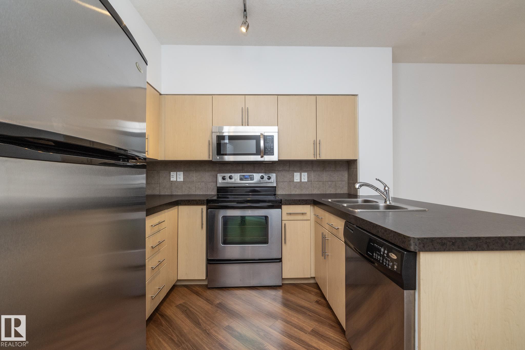 Photo 11 at 1004 - 10136 104 Street NW, Downtown, Edmonton