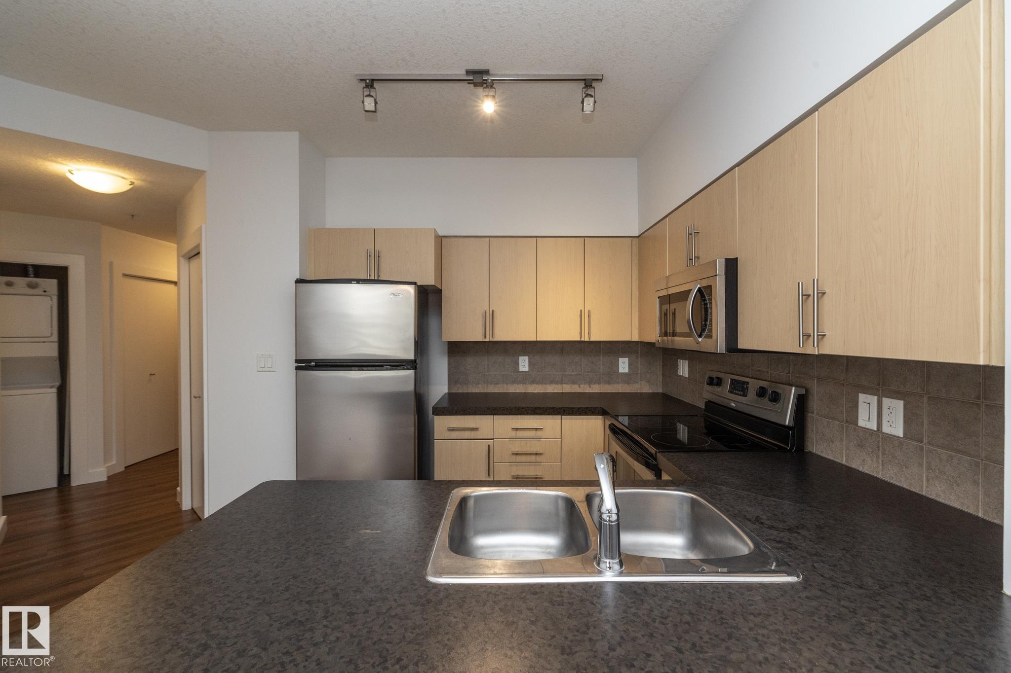 Photo 13 at 1004 - 10136 104 Street NW, Downtown, Edmonton
