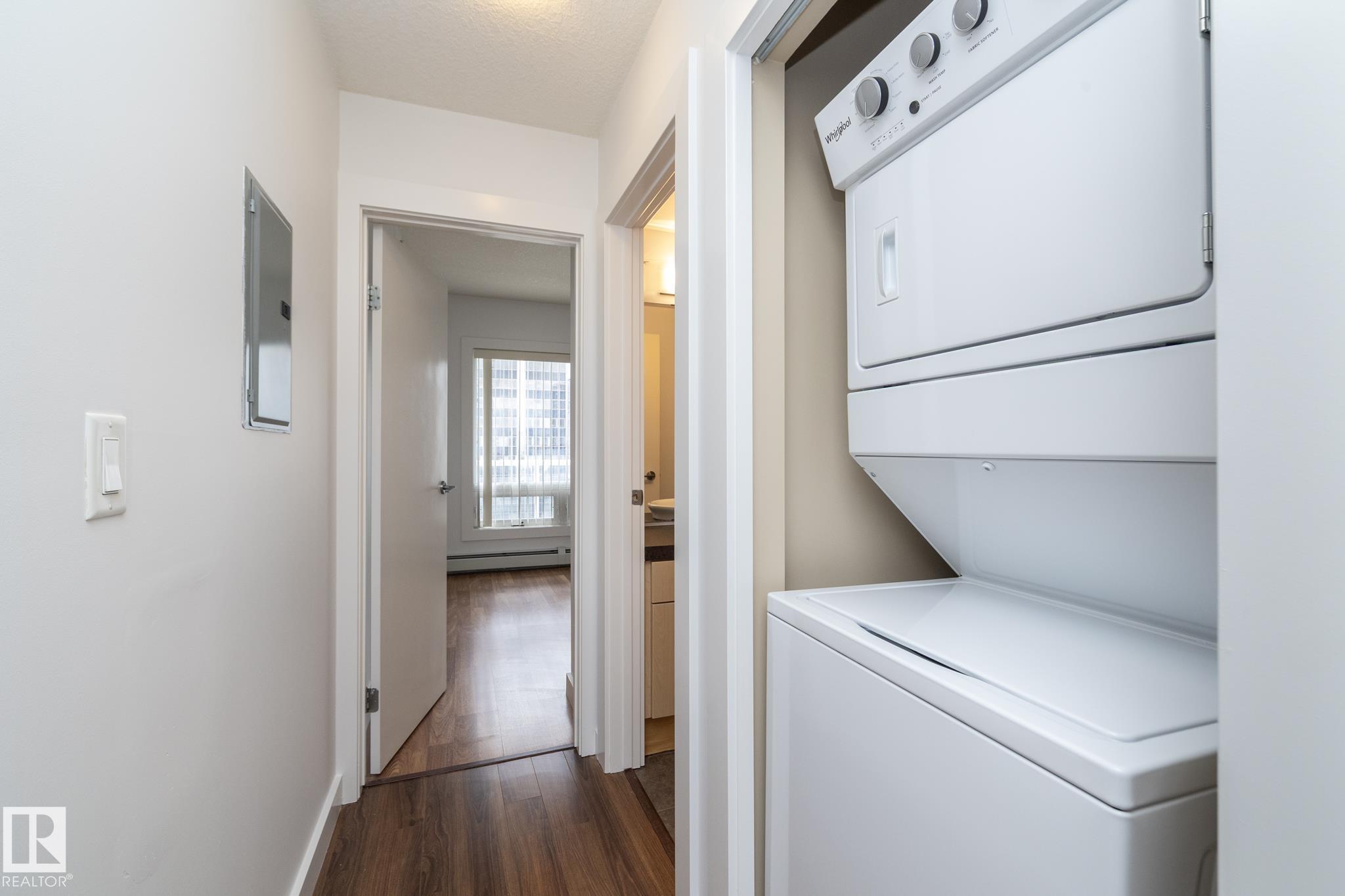 1004 - 10136 104 Street NW, Downtown, Edmonton