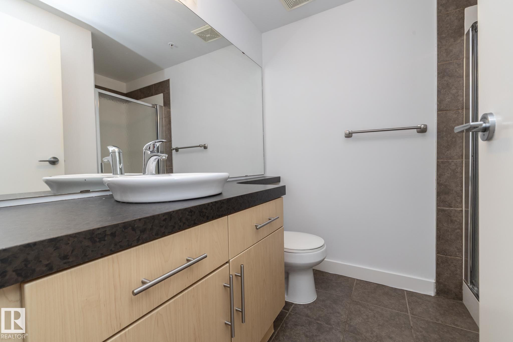 1004 - 10136 104 Street NW, Downtown, Edmonton