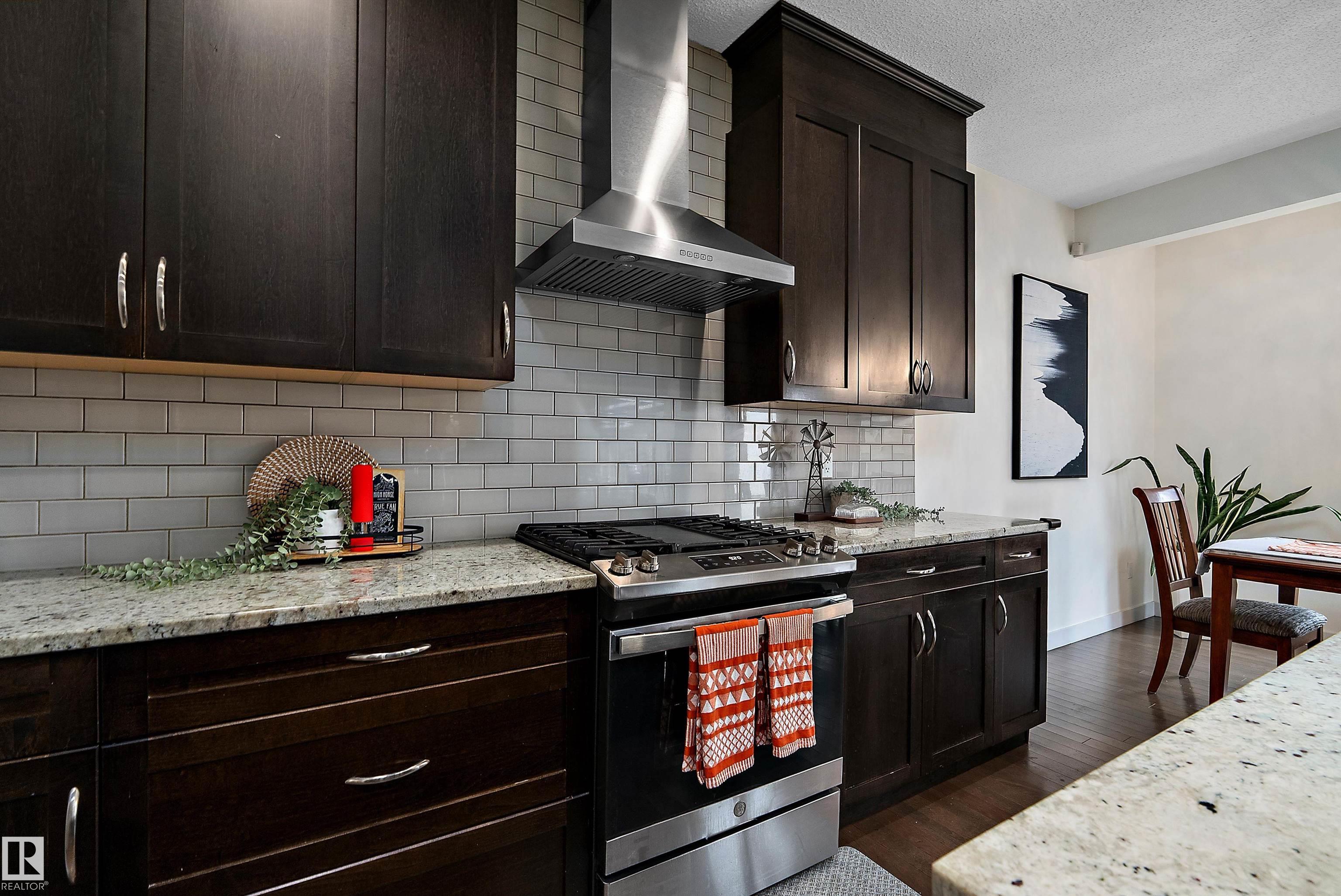 Photo 14 at 15832 11 Avenue SW, Glenridding Heights, Edmonton