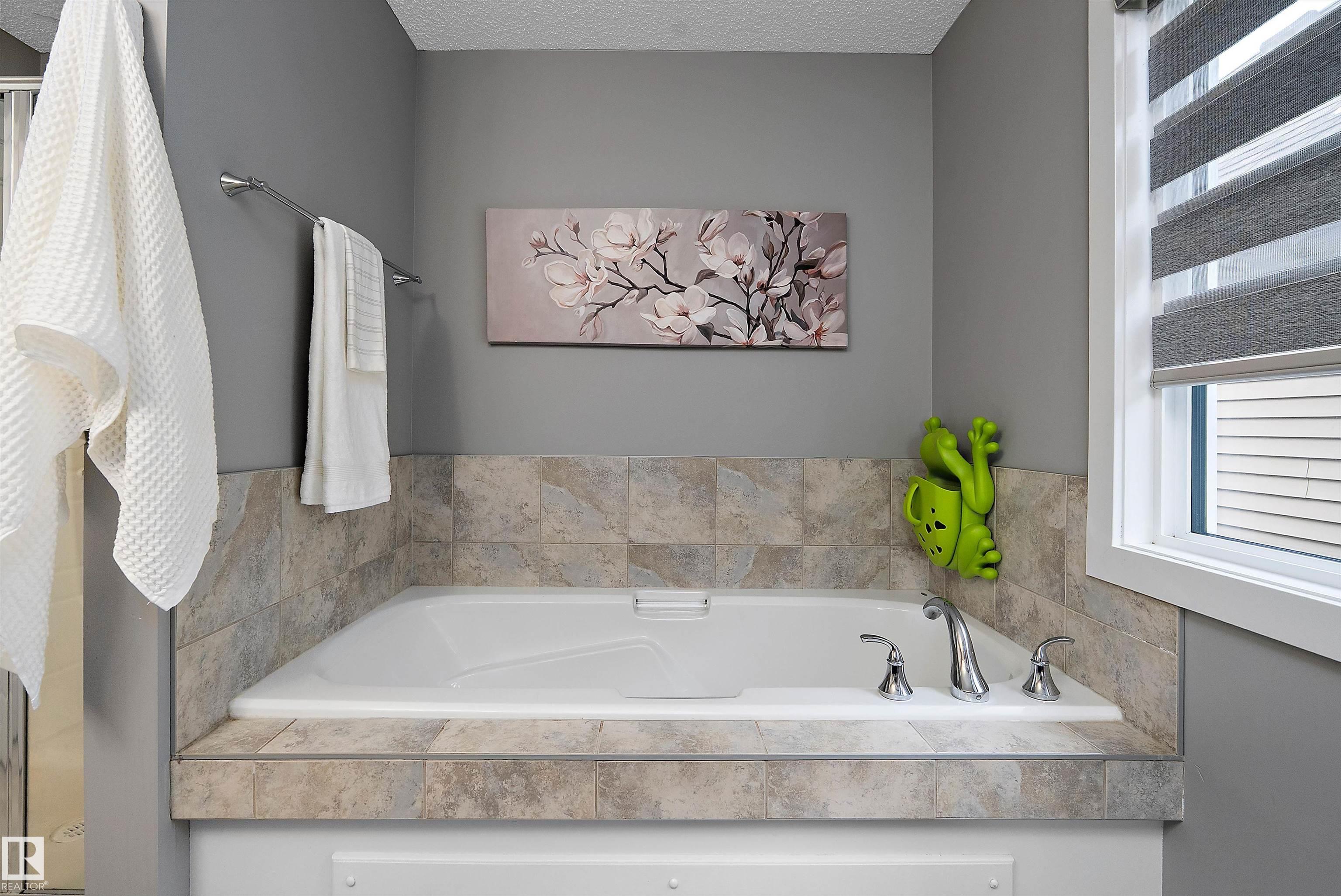 Photo 36 at 15832 11 Avenue SW, Glenridding Heights, Edmonton