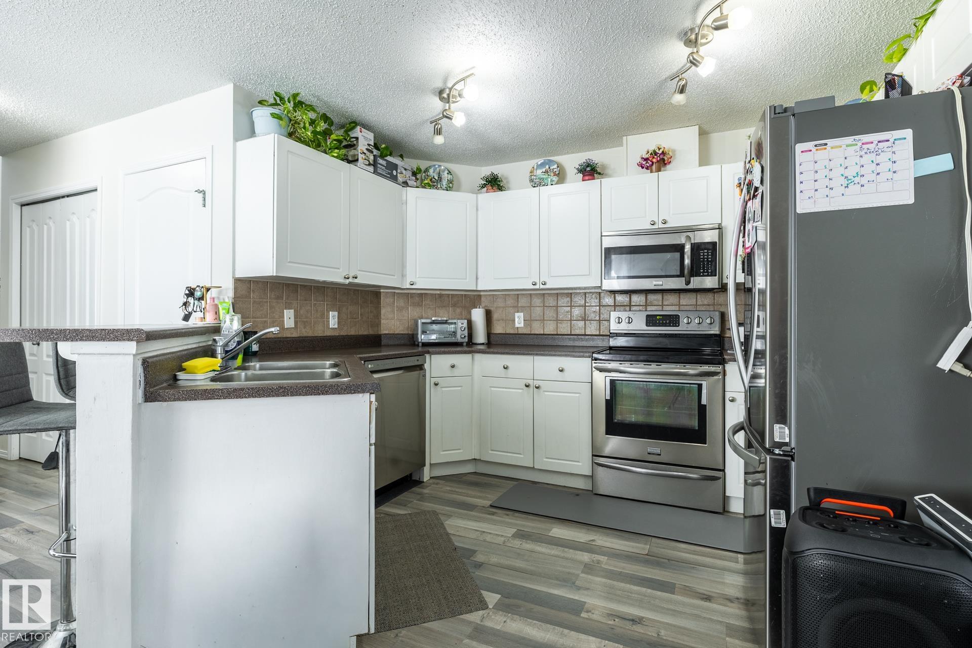 Photo 11 at 8644 173 Avenue NW, Klarvatten, Edmonton