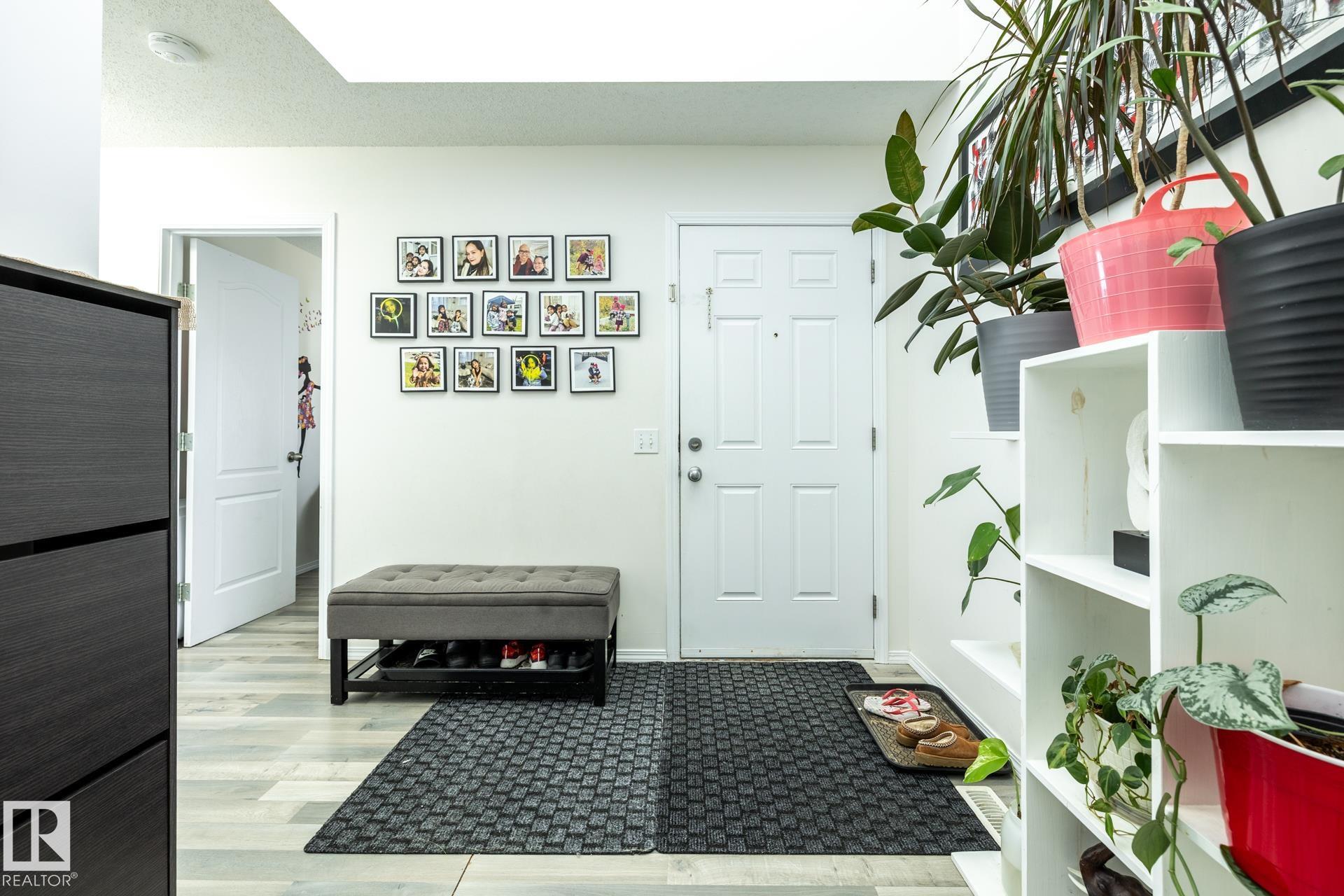 Photo 6 at 8644 173 Avenue NW, Klarvatten, Edmonton