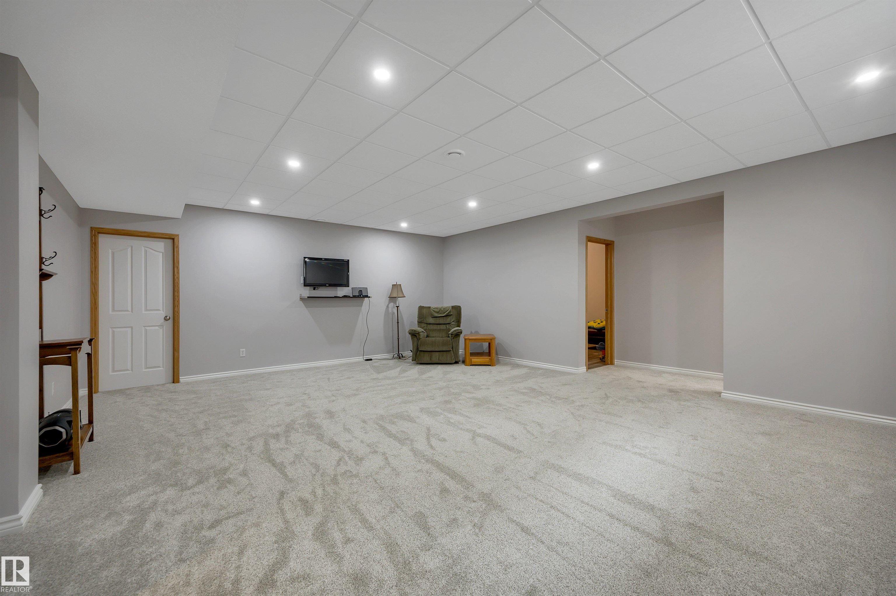 Photo 40 at 341 Burton Road NW, Bulyea Heights, Edmonton