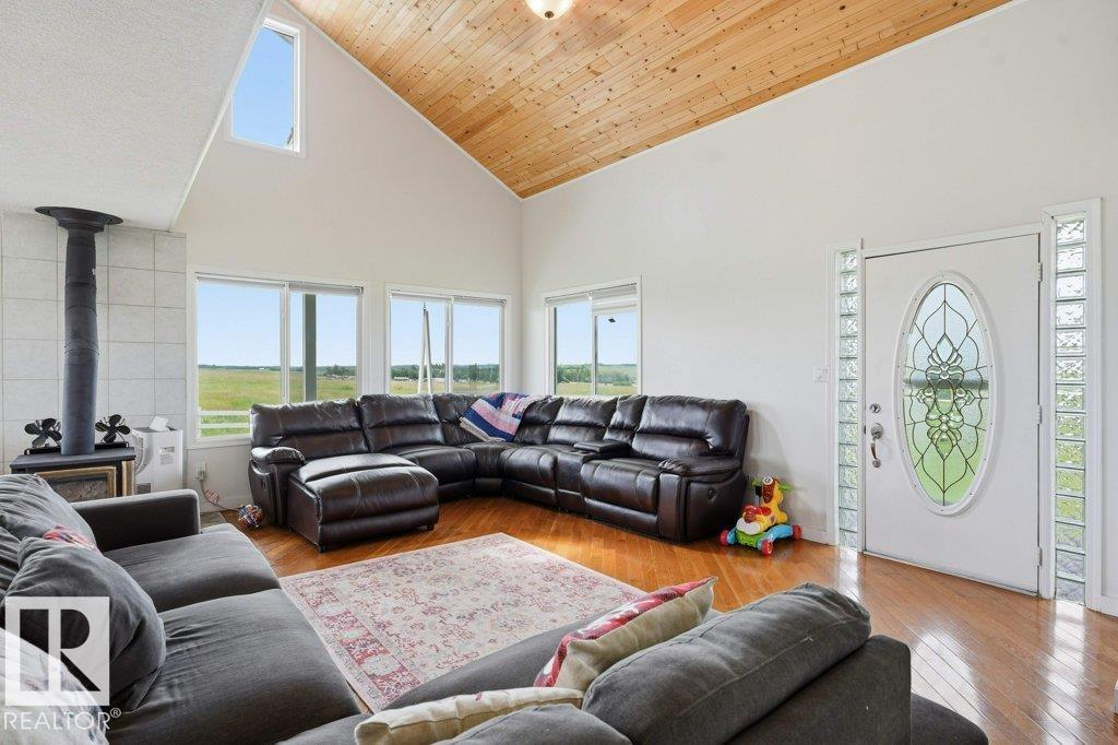 Photo 13 at 58111 Lily Lake Road, None, Rural Sturgeon County