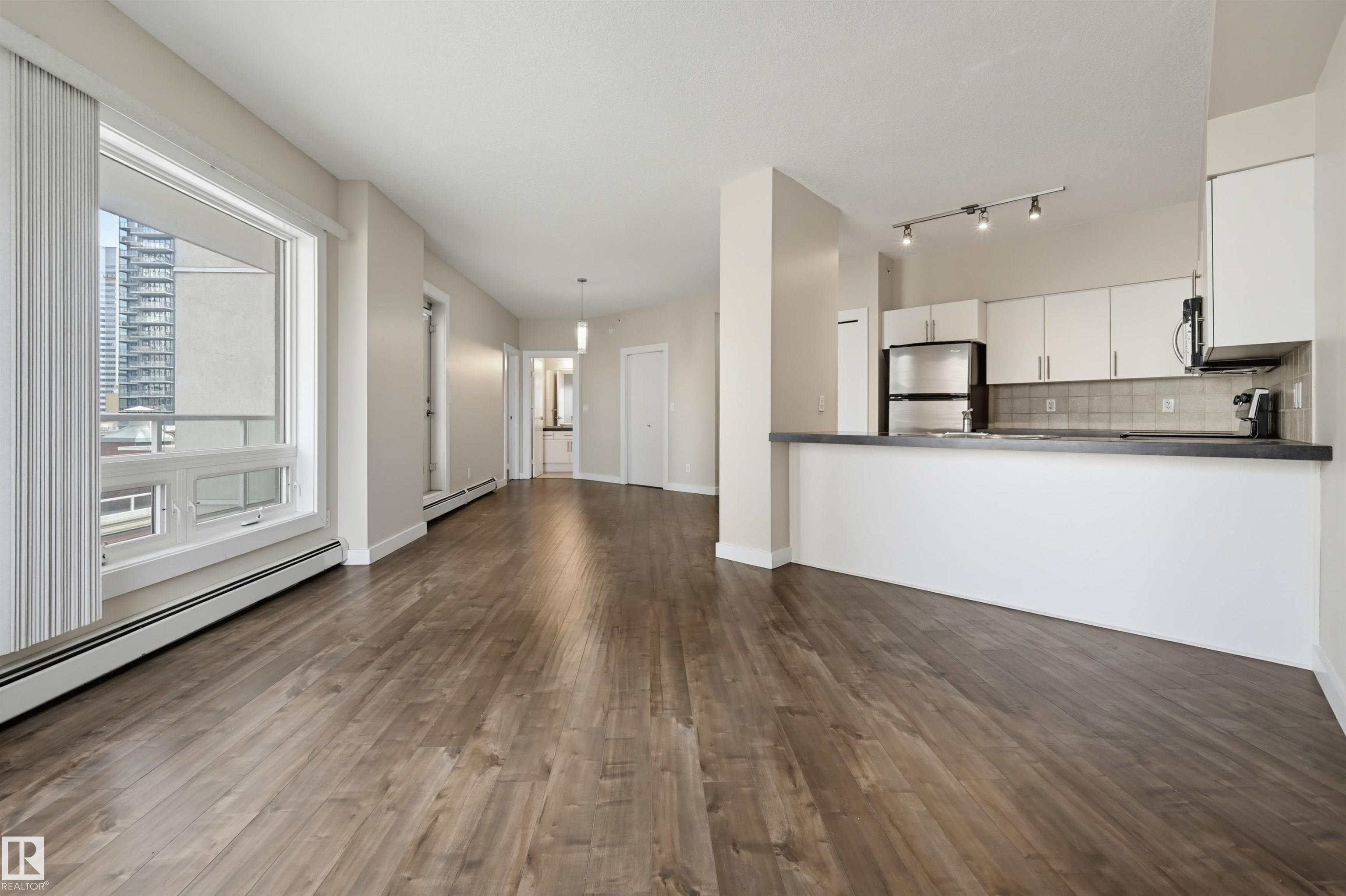 Photo 16 at 801 - 10136 104 Street NW, Downtown, Edmonton