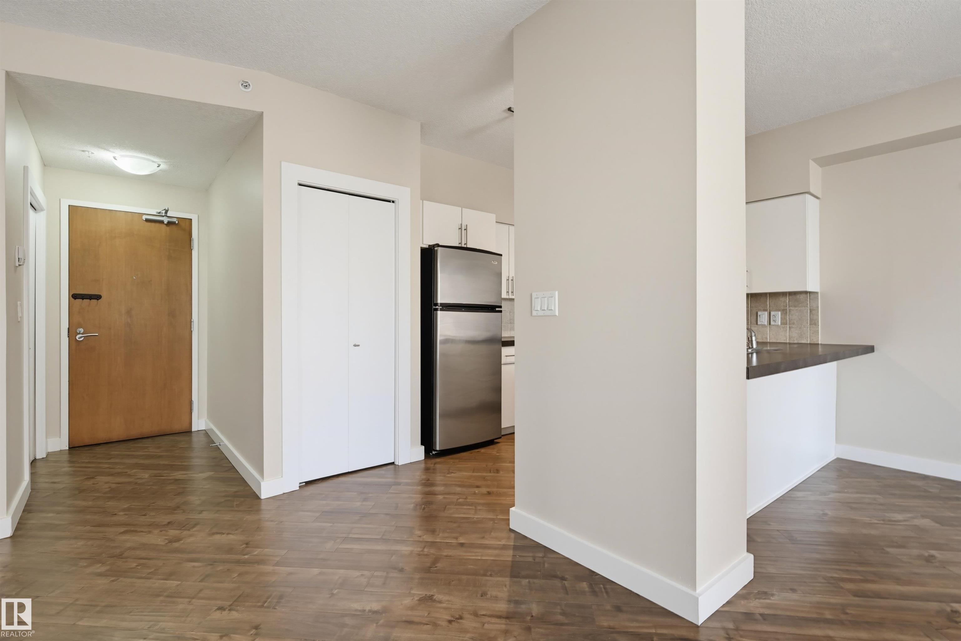Photo 9 at 801 - 10136 104 Street NW, Downtown, Edmonton