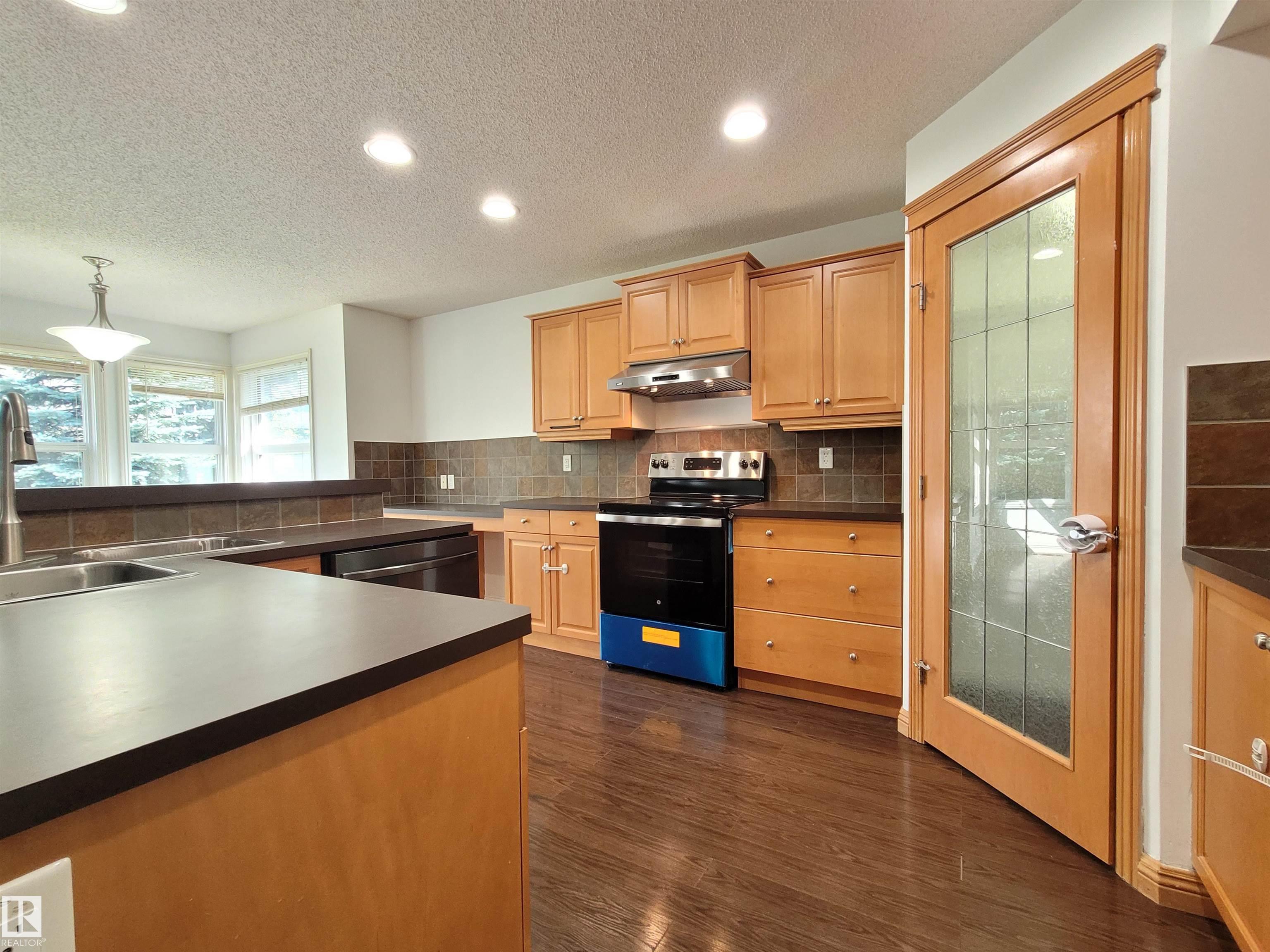 Photo 14 at 2562 Hanna Crescent NW, Haddow, Edmonton