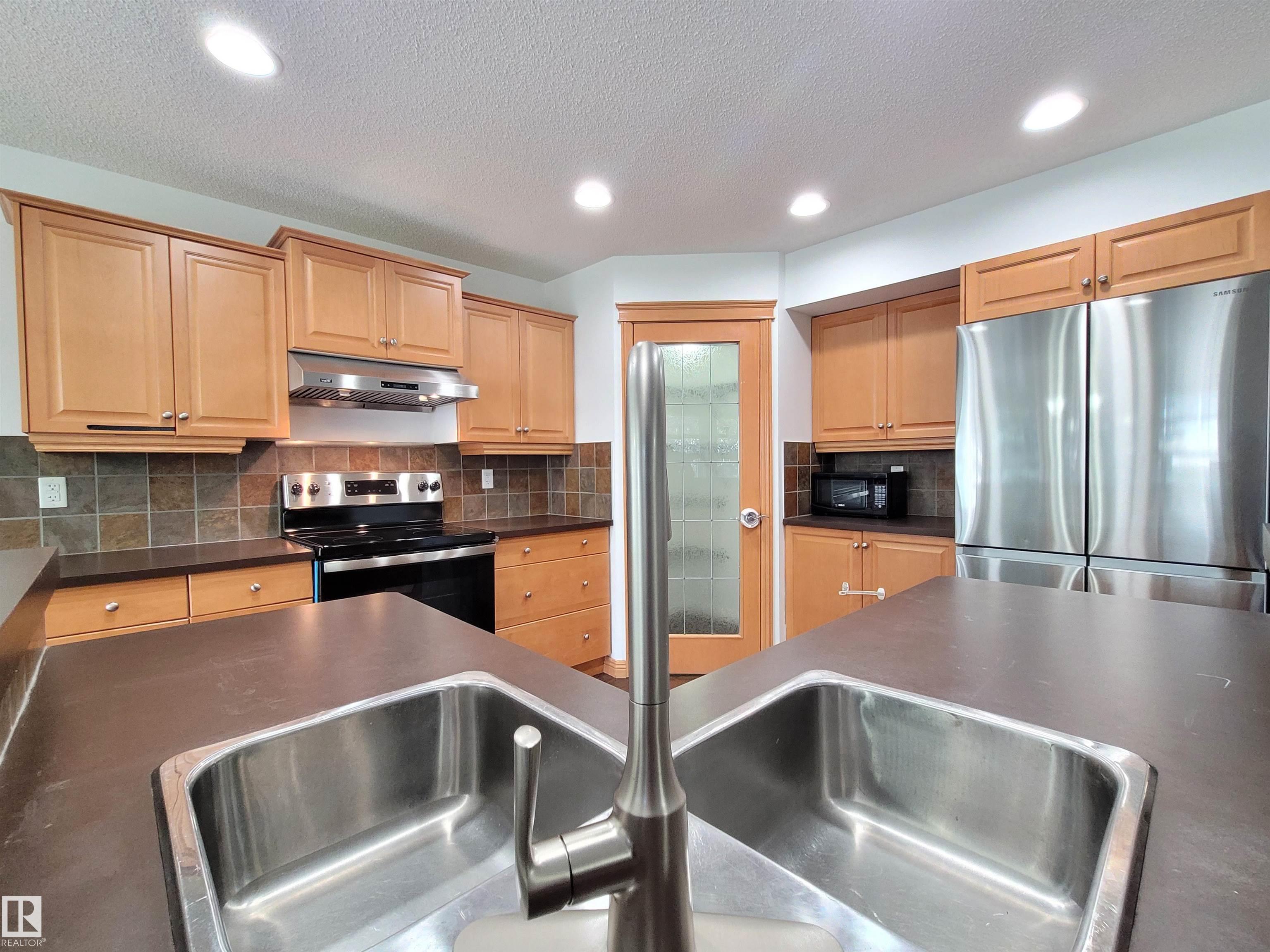 Photo 19 at 2562 Hanna Crescent NW, Haddow, Edmonton