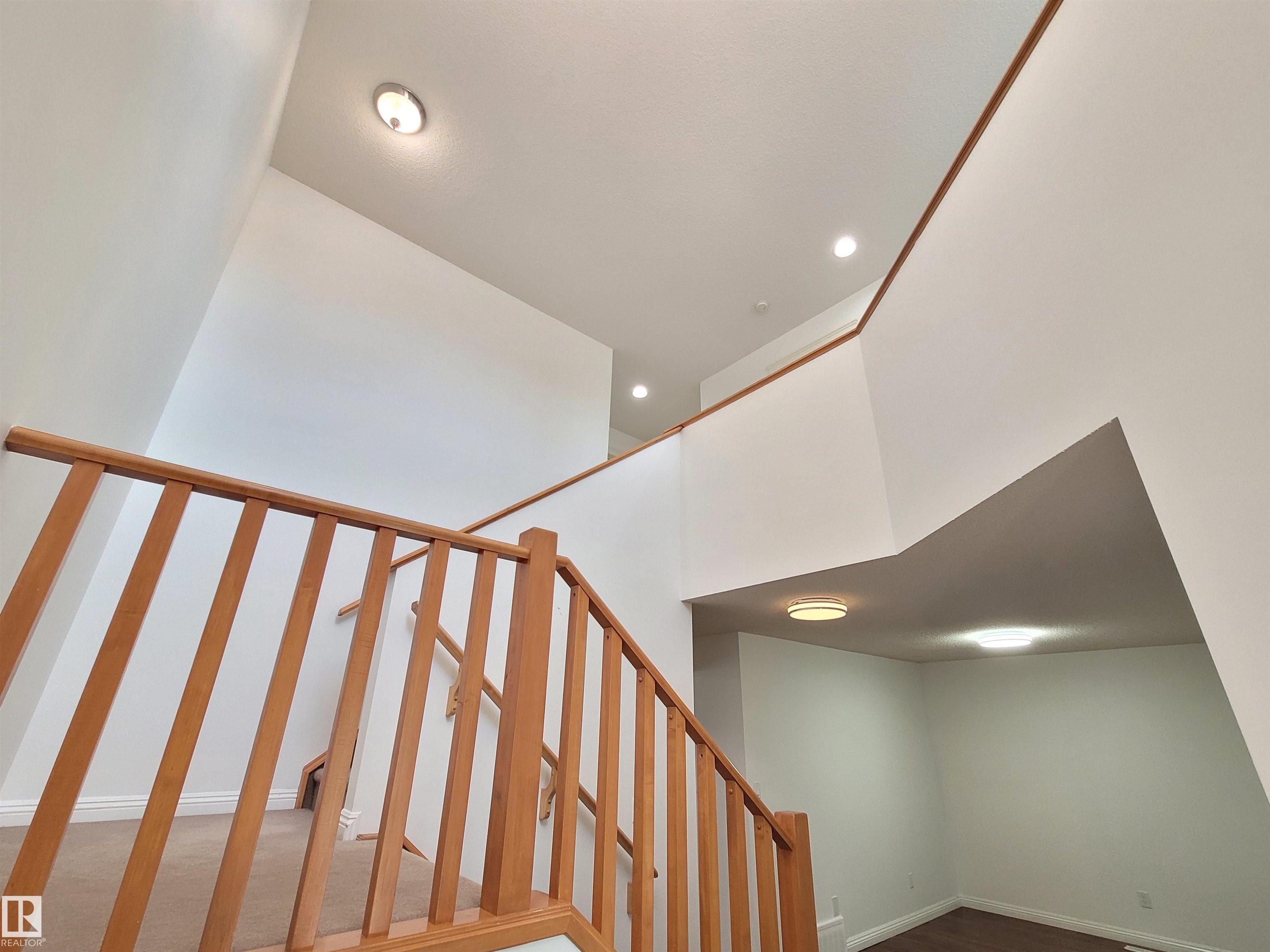 Photo 6 at 2562 Hanna Crescent NW, Haddow, Edmonton