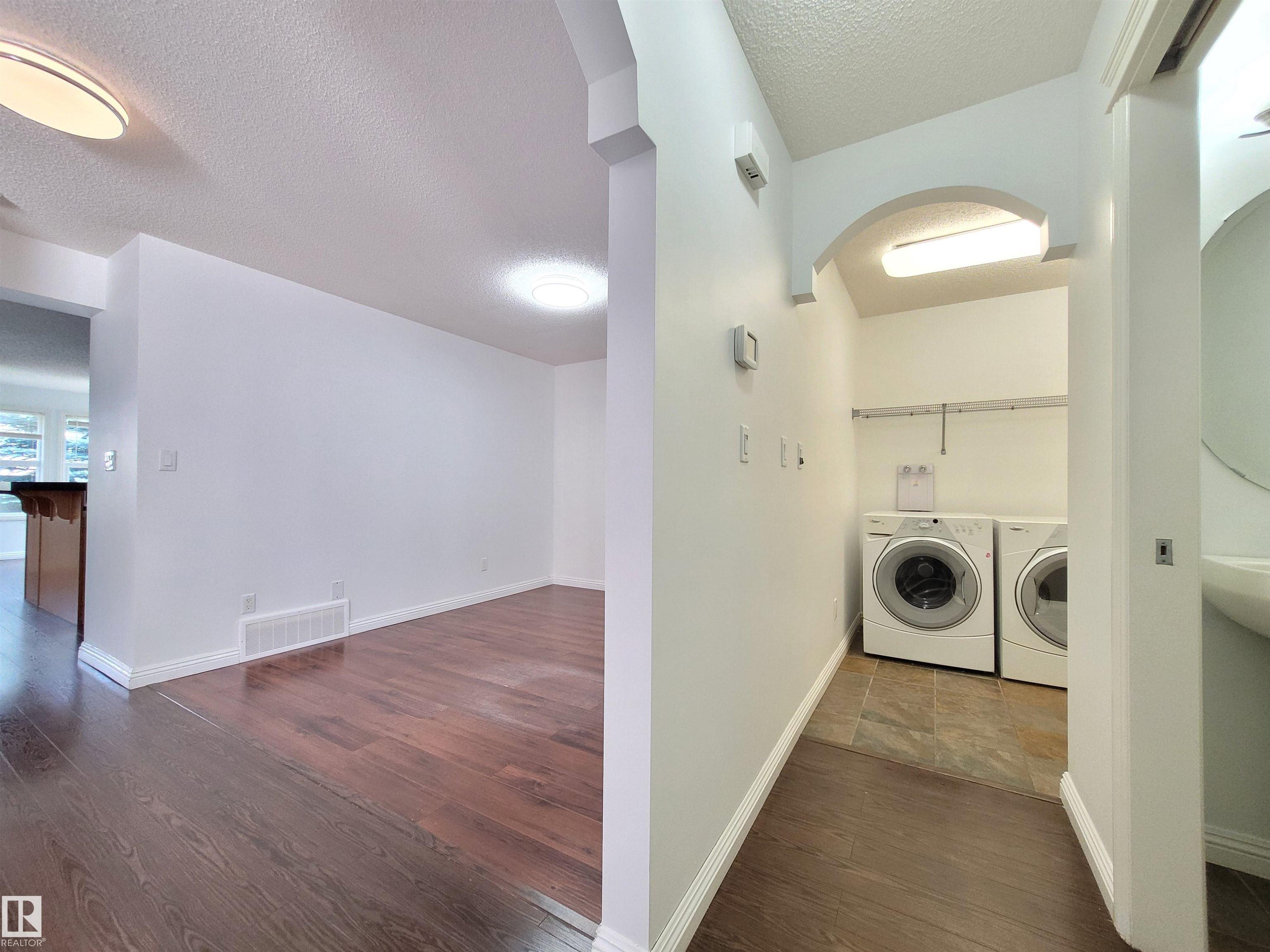 Photo 8 at 2562 Hanna Crescent NW, Haddow, Edmonton