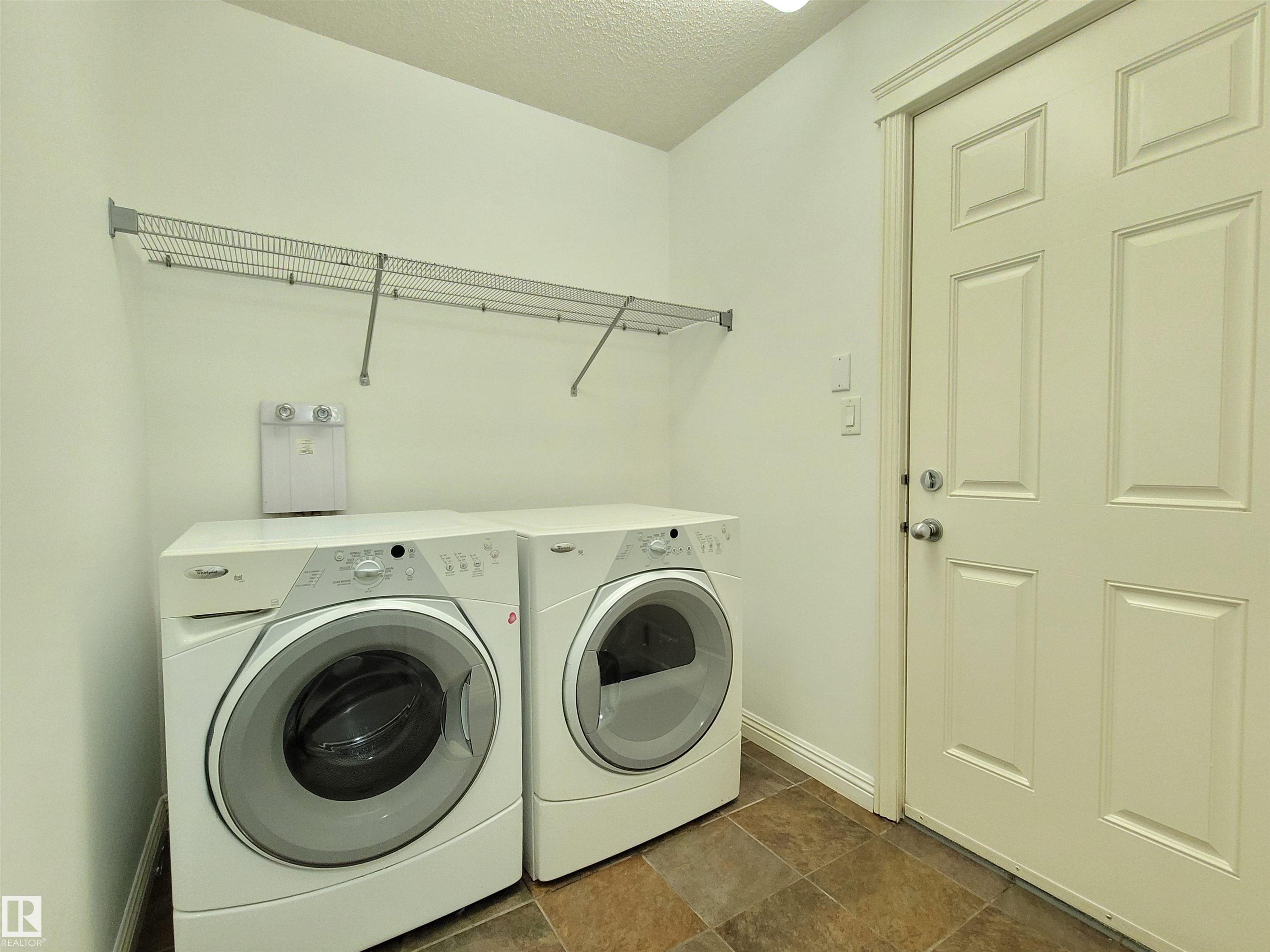 Photo 10 at 2562 Hanna Crescent NW, Haddow, Edmonton