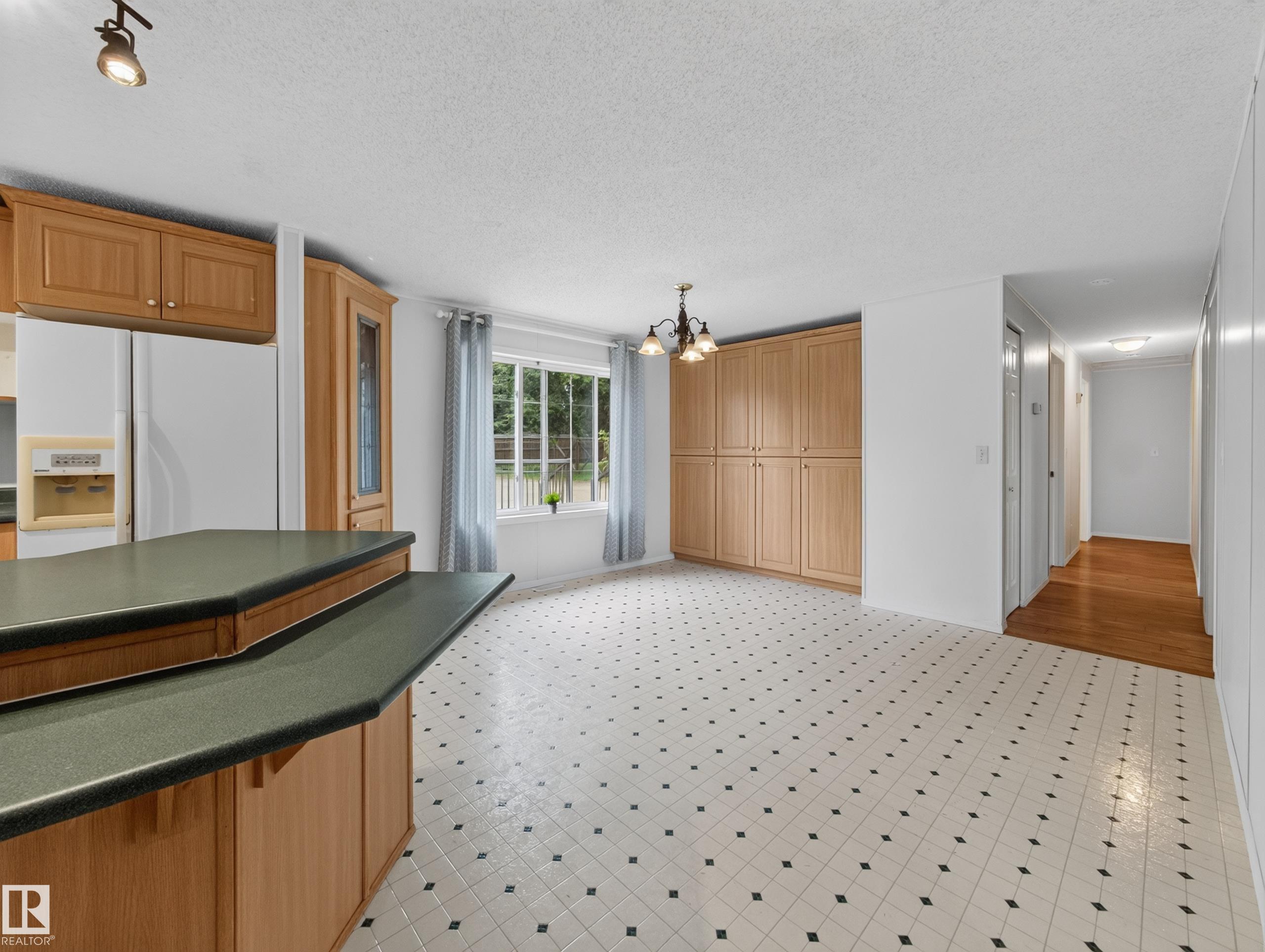 Photo 38 at 51208 Range Road 270, Devonshire Grove, Rural Parkland County